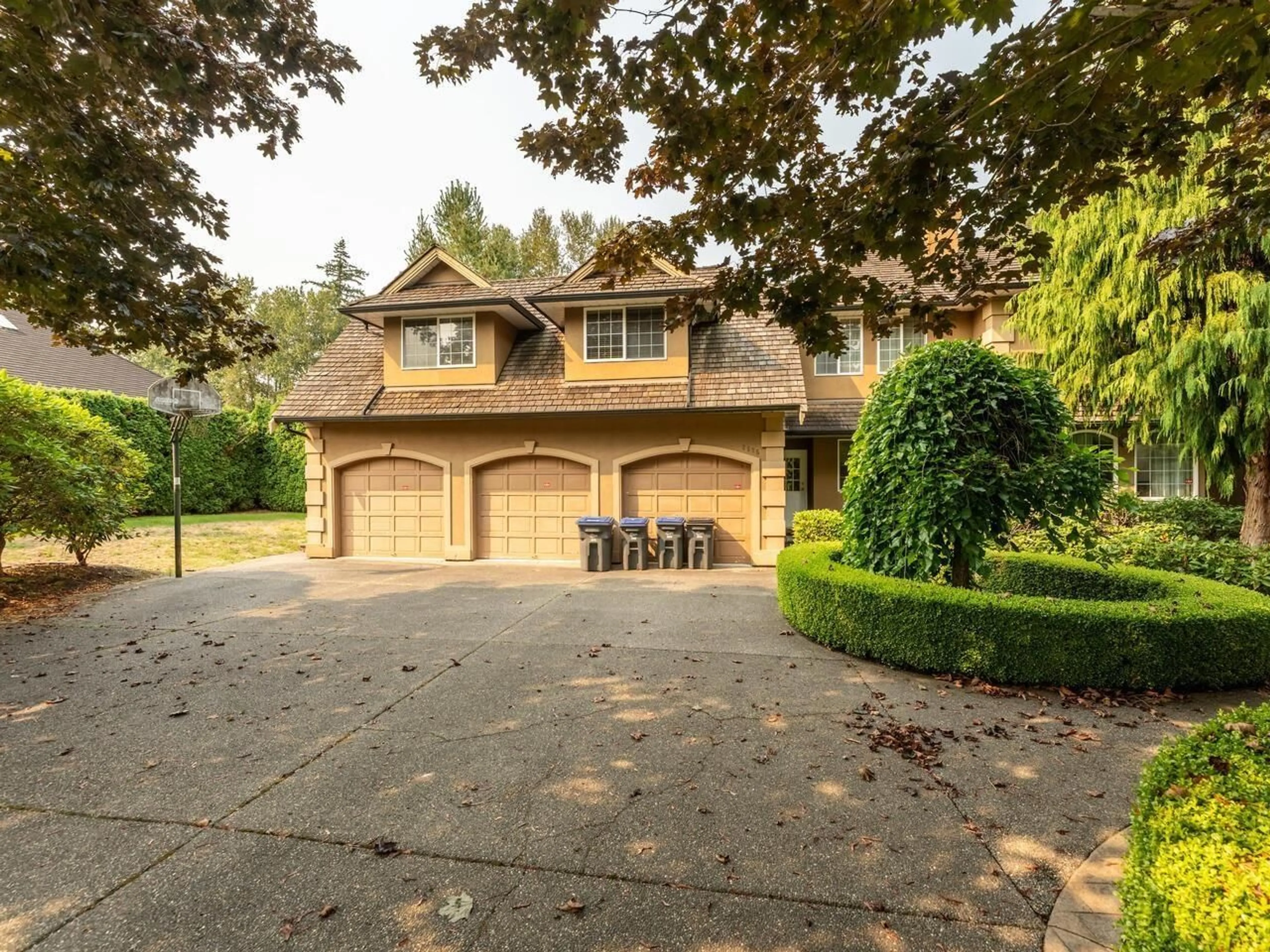 A pic from outside/outdoor area/front of a property/back of a property/a pic from drone, street for 2675 166A, Surrey British Columbia V3Z9X1