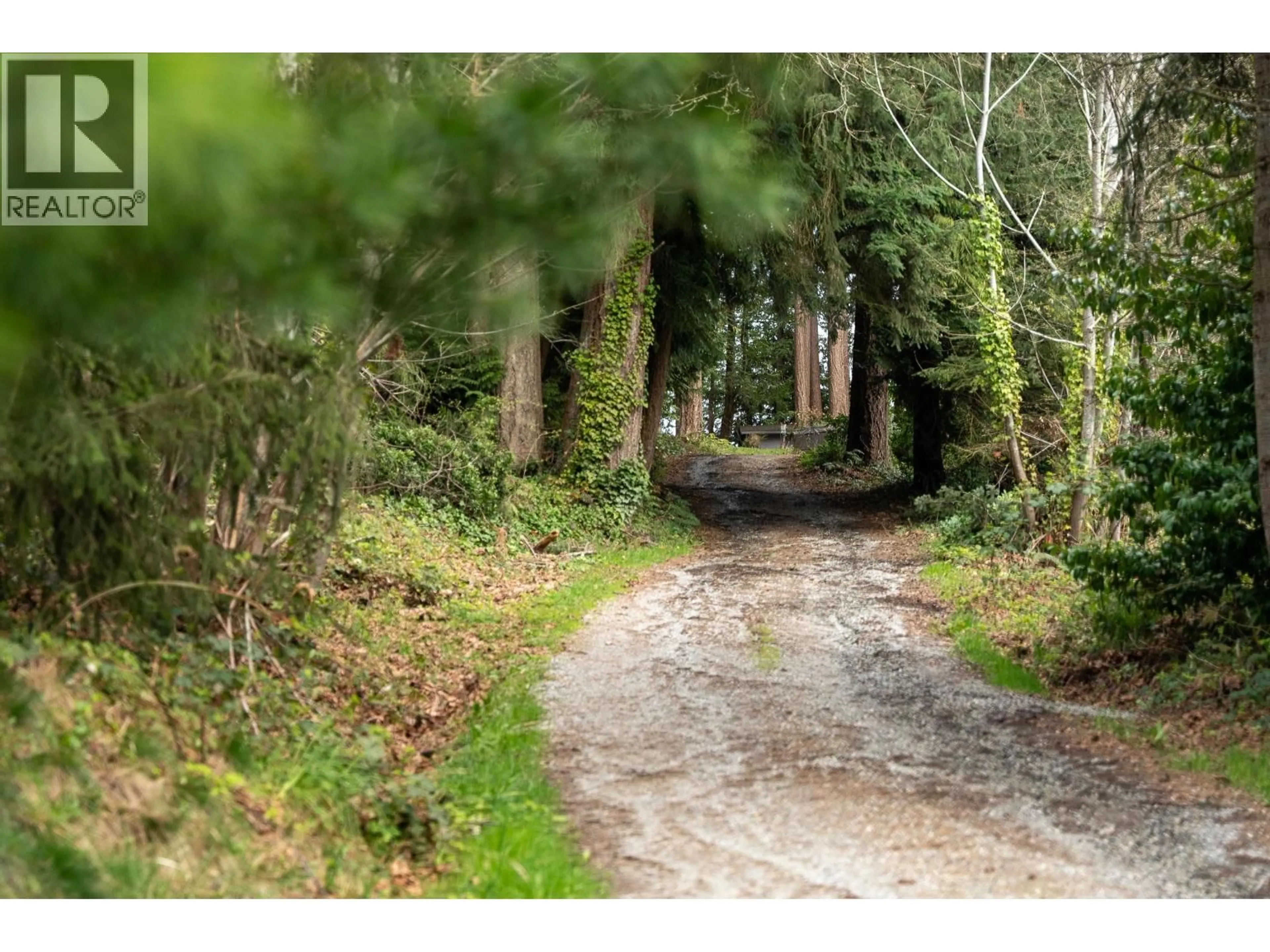 Blurry image for 5080 SUNSHINE COAST HIGHWAY, Sechelt British Columbia V7Z0G6