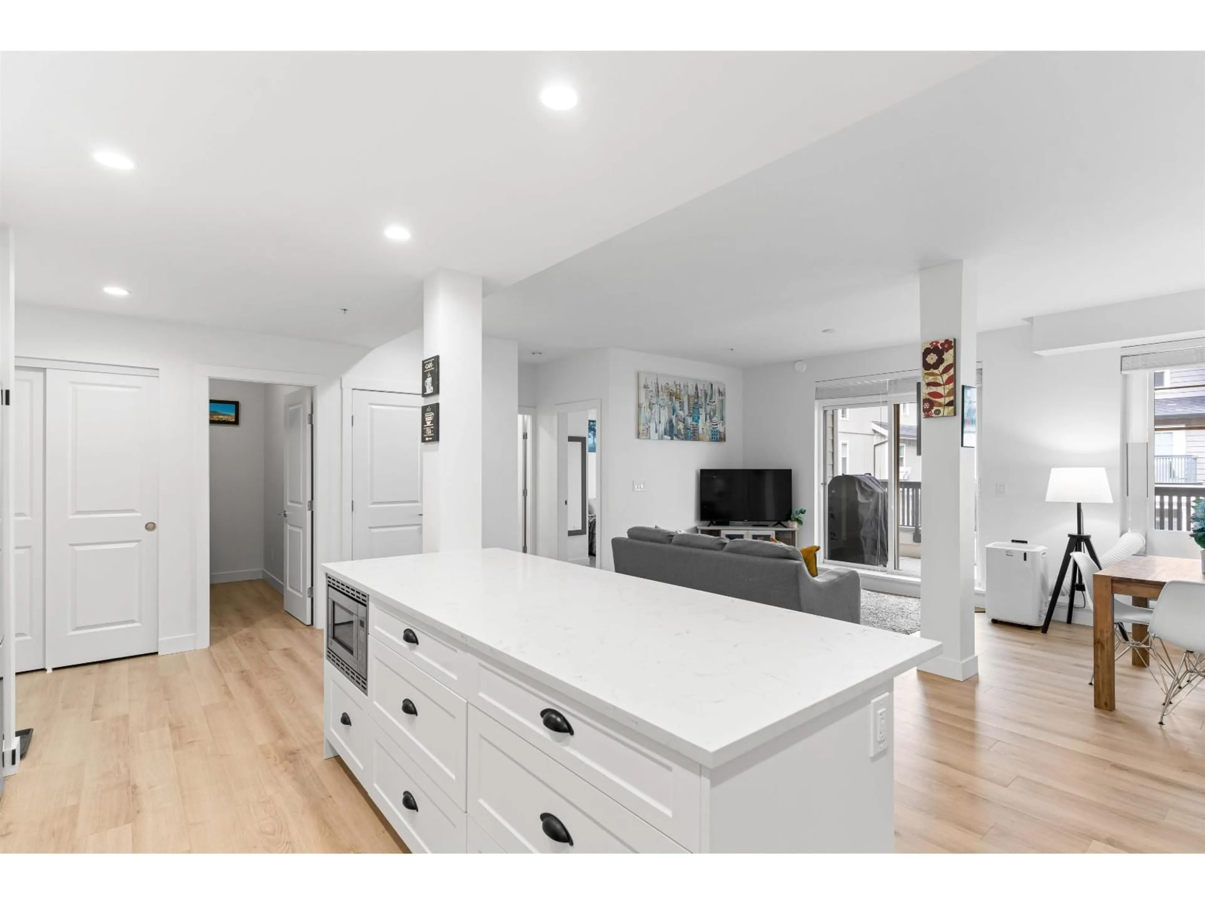 Open concept kitchen, unknown for A213 - 20487 65, Langley British Columbia V2Y3K5