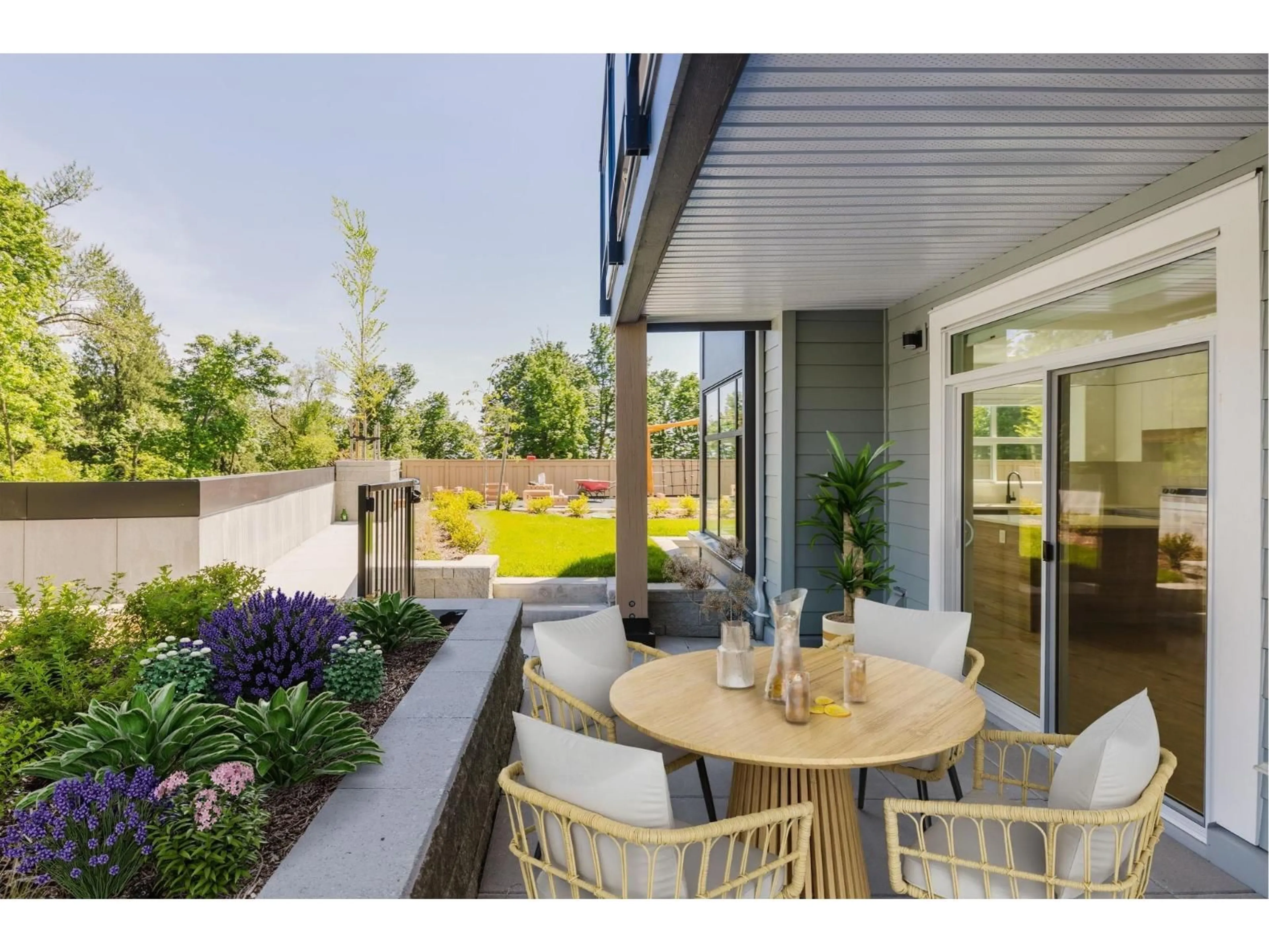 Patio, unknown for 111 - 33920 BEST, Mission British Columbia V2V0L9