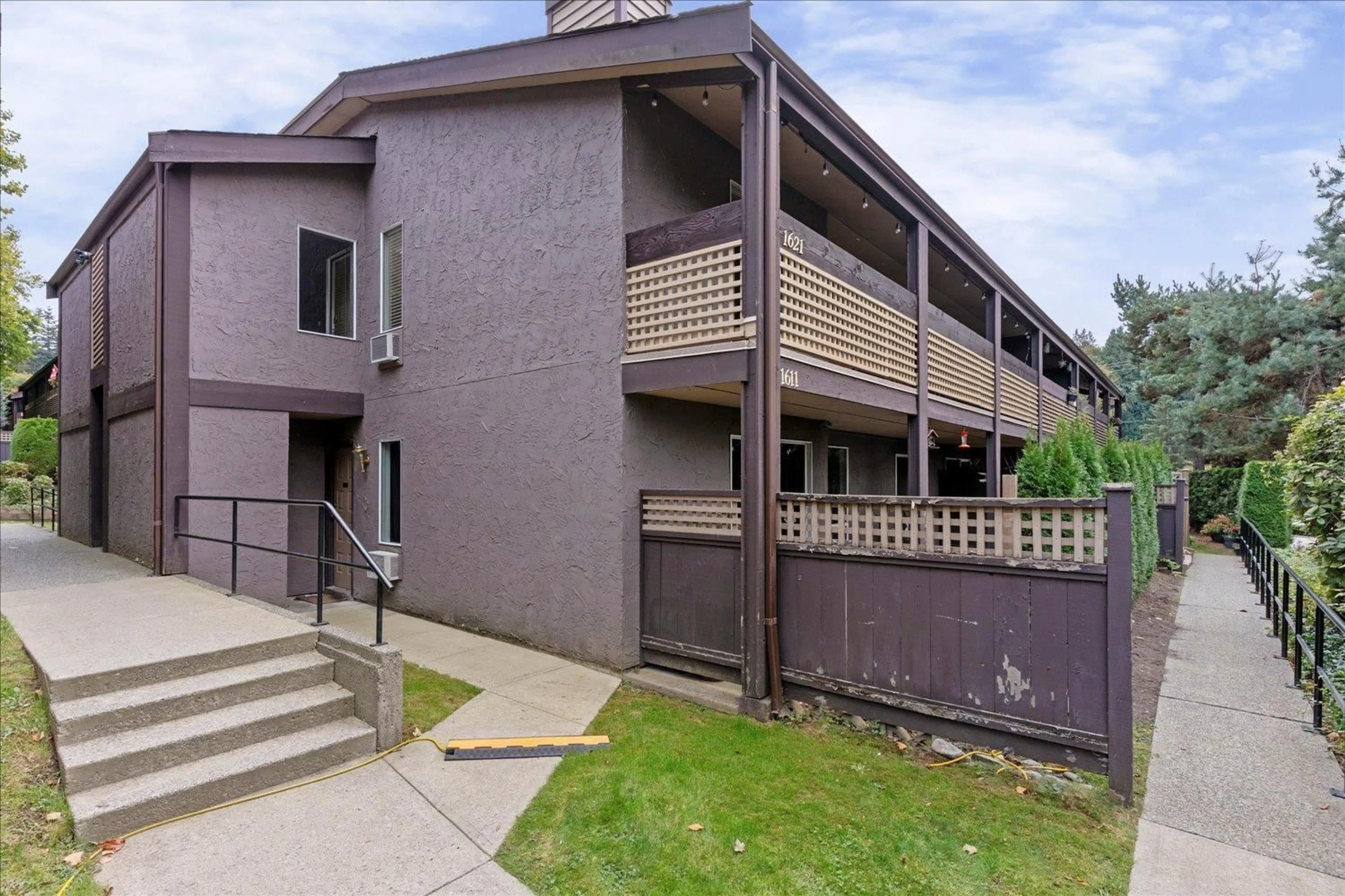 Patio, unknown for 1621 - 34909 OLD YALE, Abbotsford British Columbia V3G2E7