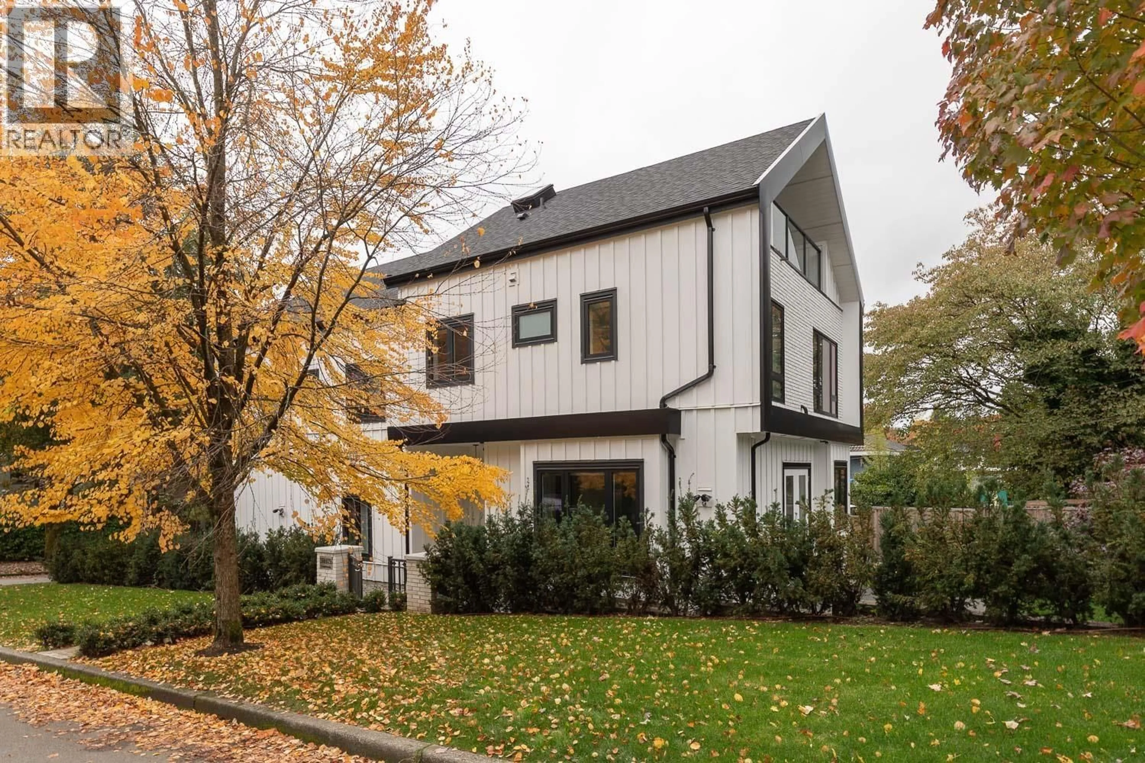 Home with vinyl exterior material, street for 3075 COURTENAY STREET, Vancouver British Columbia V6R3X8