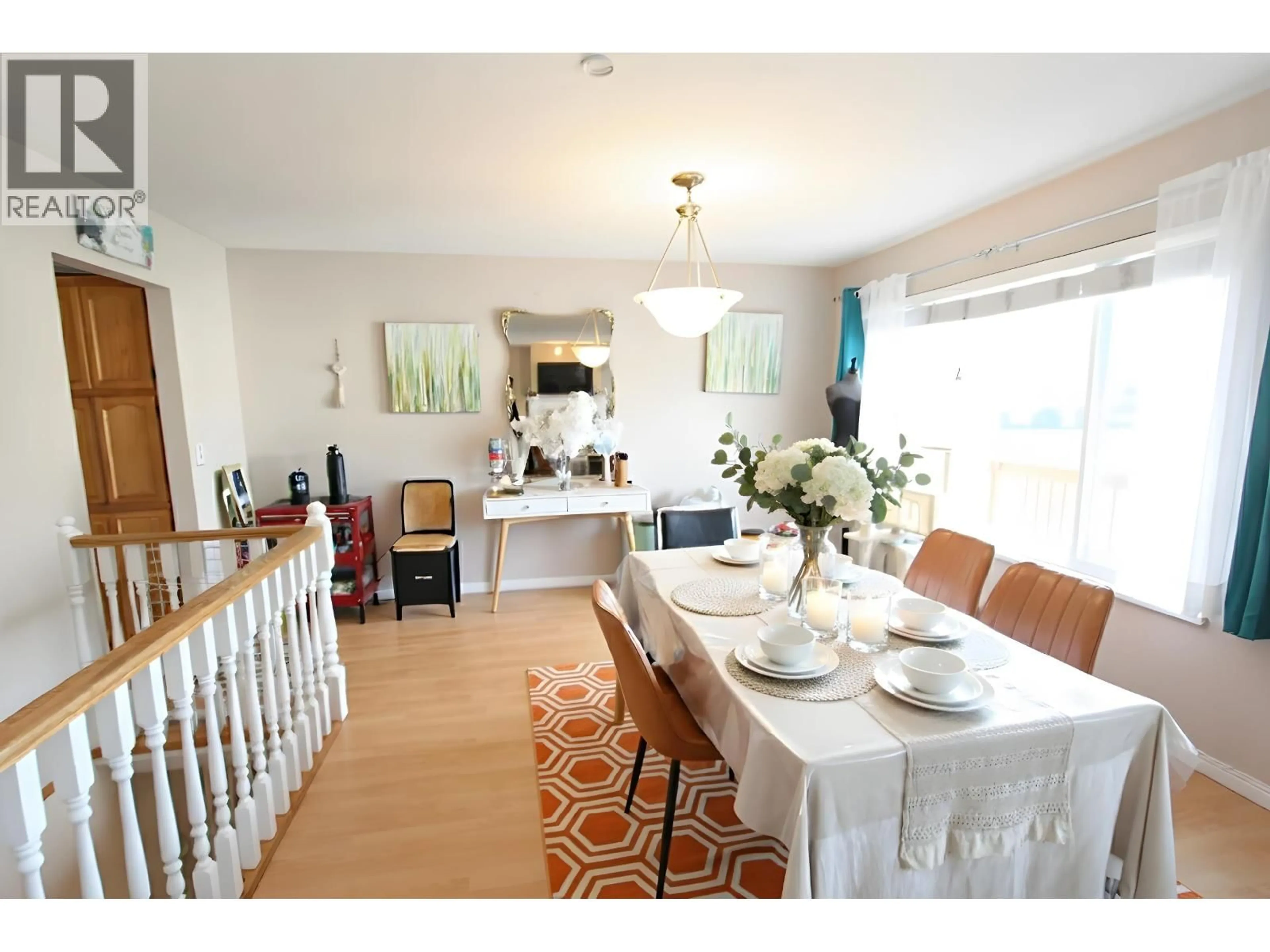 Dining room, wood/laminate floor for 5531 OLIVER DRIVE, Richmond British Columbia V6V2P2
