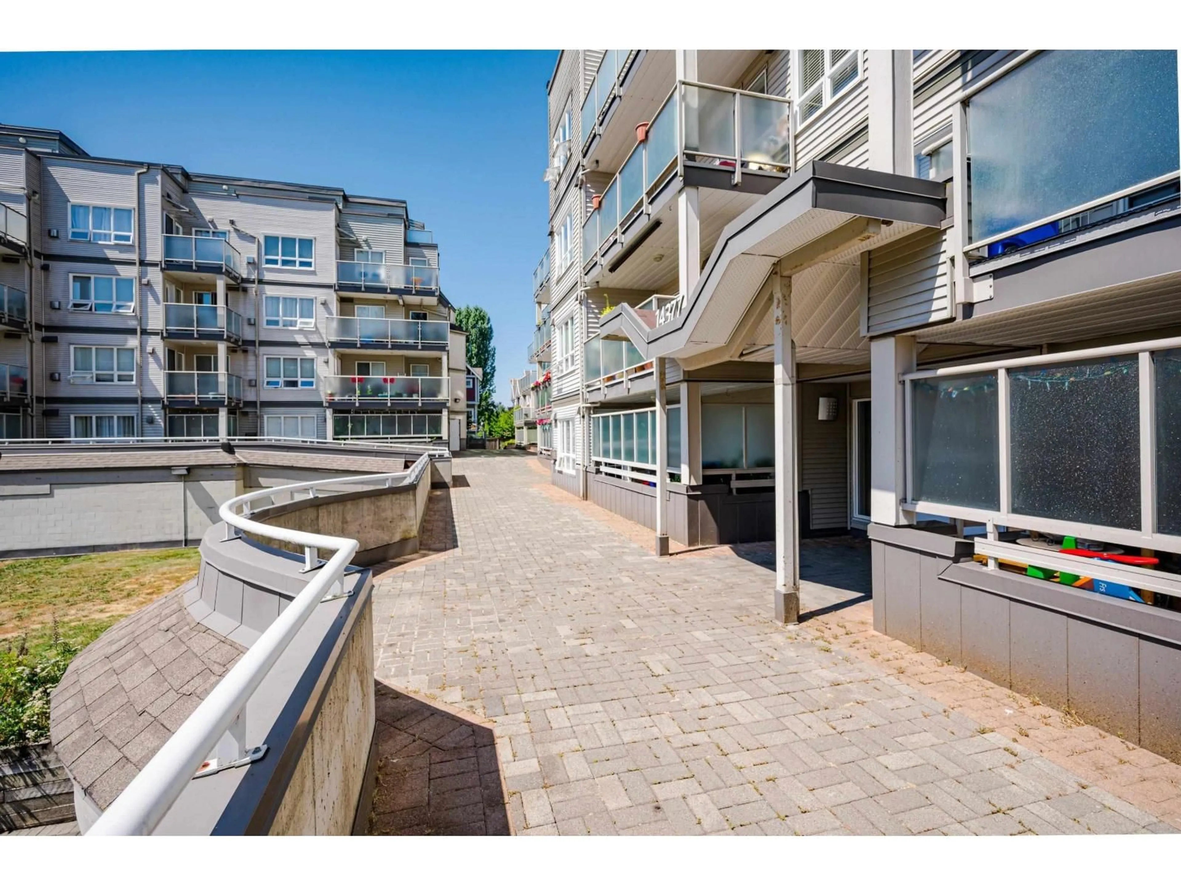 Unknown for 415 - 14377 103, Surrey British Columbia V3T5V5