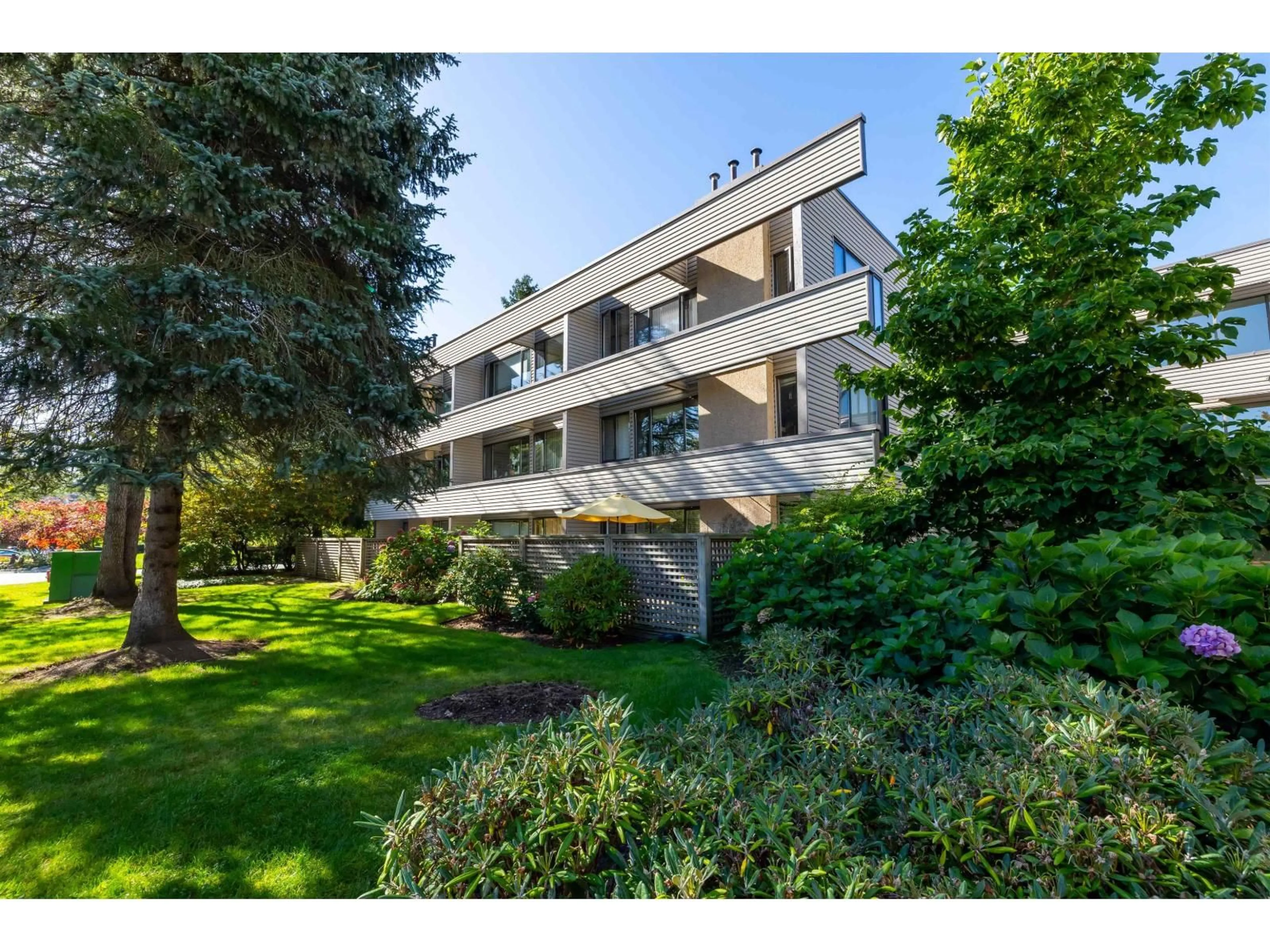 Unknown for 217 - 15275 19, Surrey British Columbia V4A1X6
