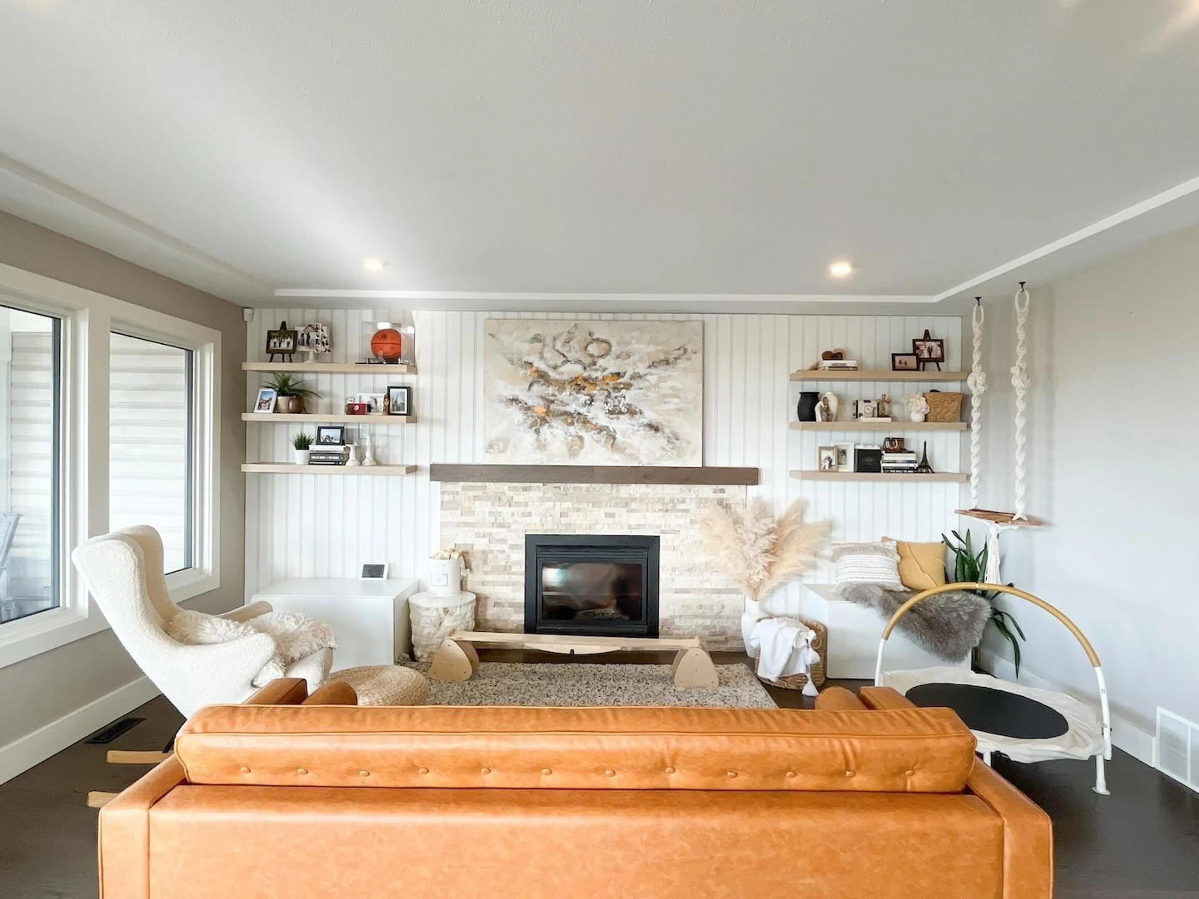 Living room with furniture, unknown for 858 STEVENS, White Rock British Columbia V4B4X2
