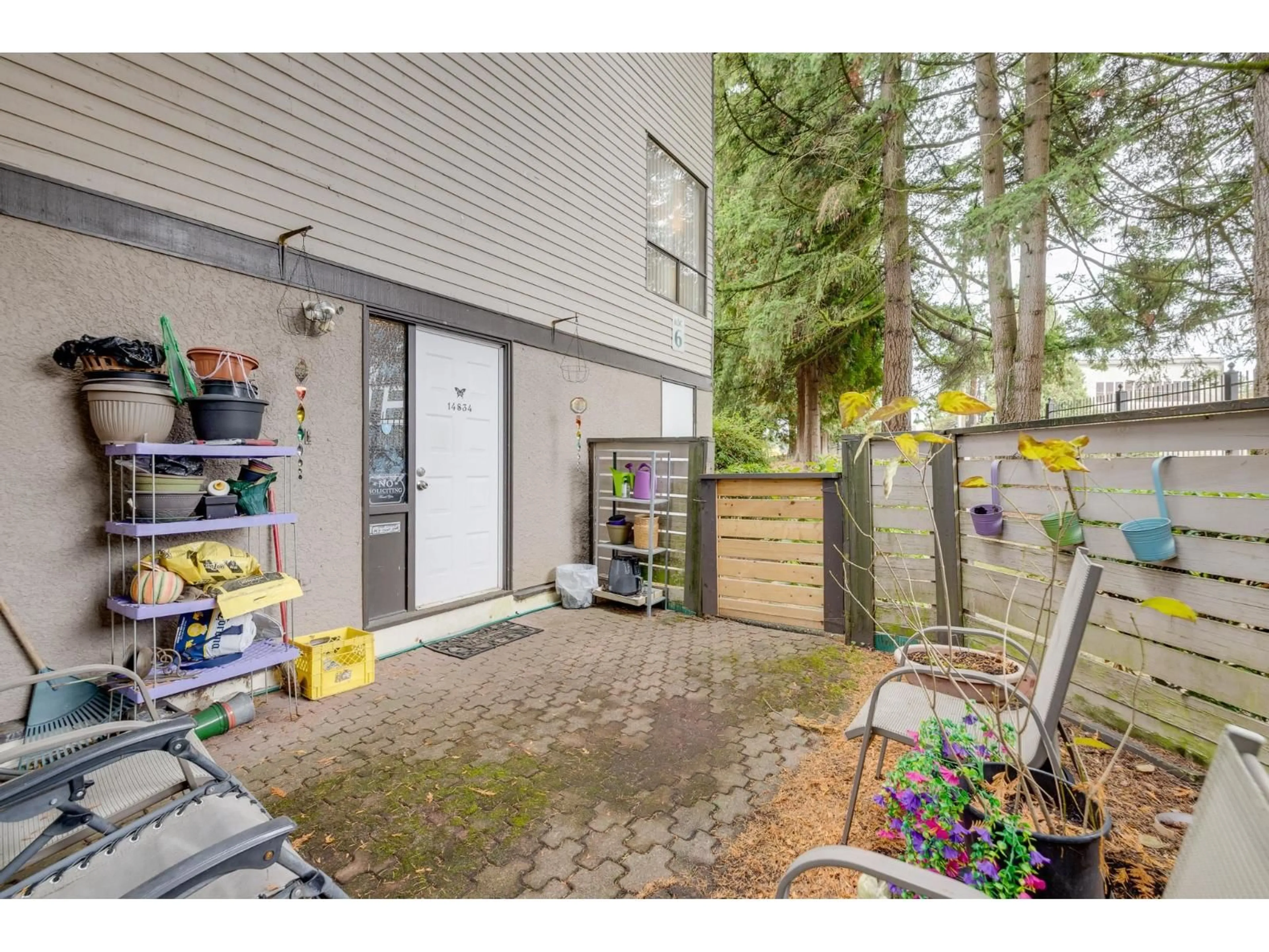 Patio, street for 14834 HOLLY PARK, Surrey British Columbia V3R6Y2
