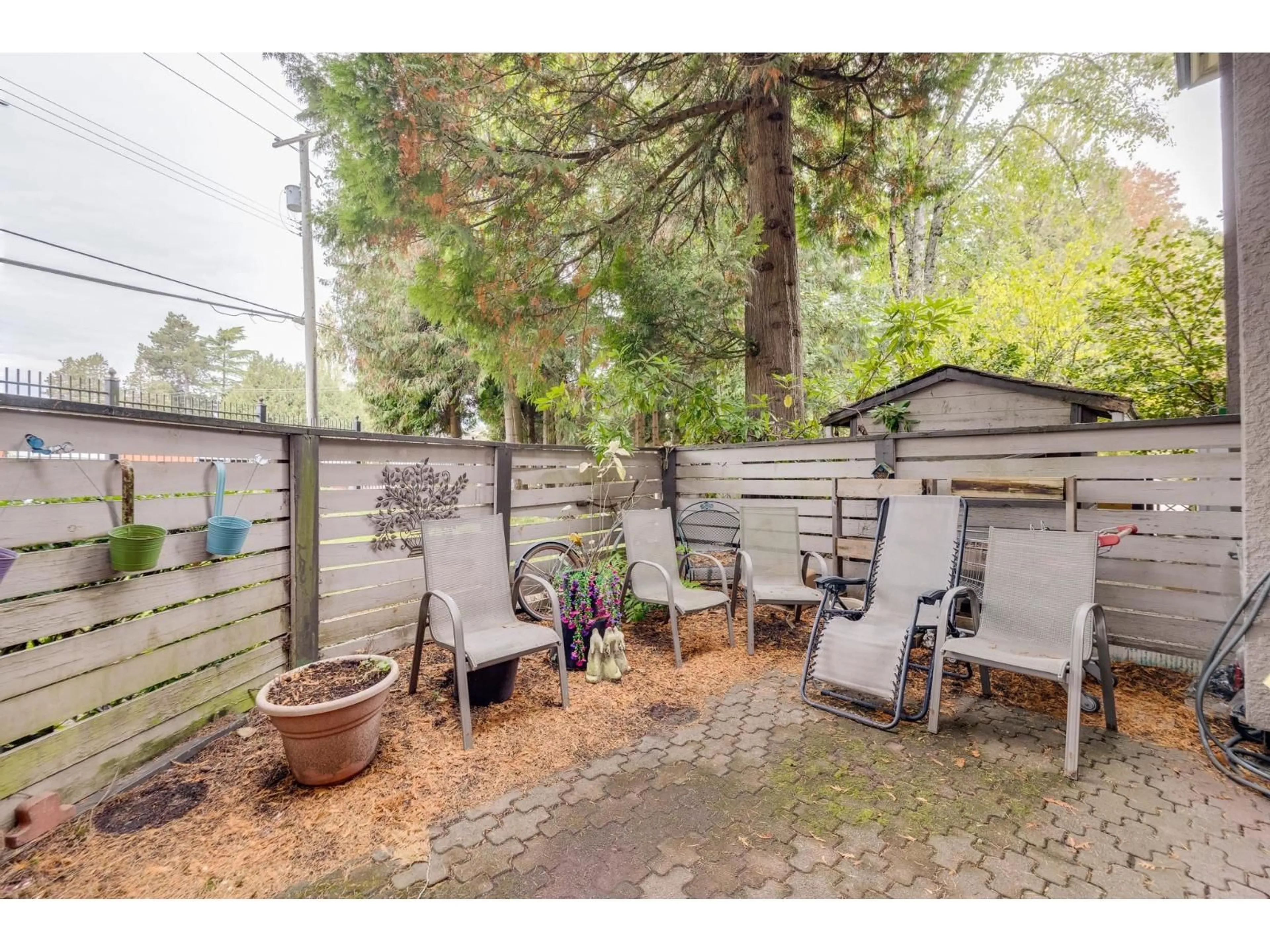 Patio, street for 14834 HOLLY PARK, Surrey British Columbia V3R6Y2