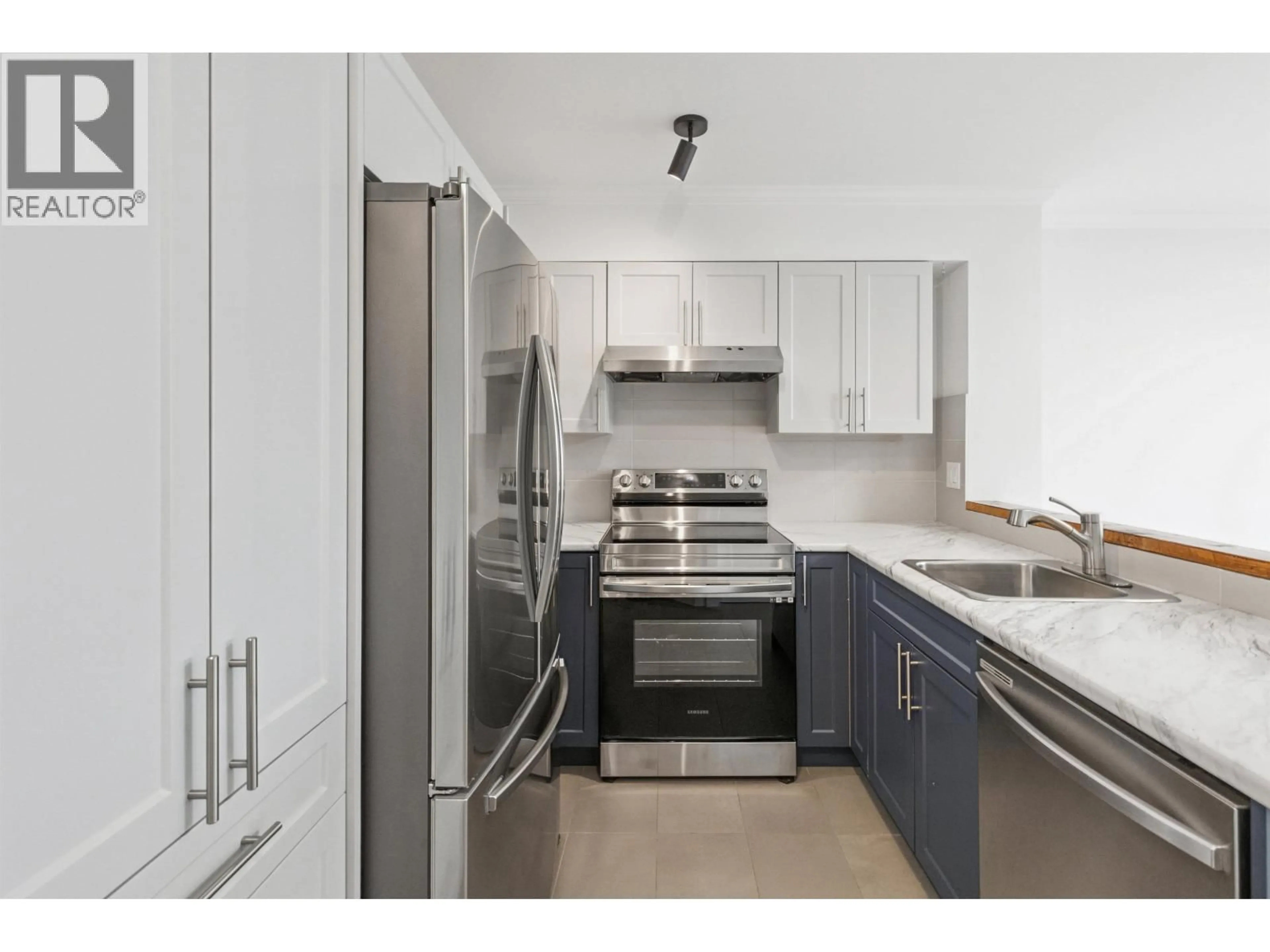 Standard kitchen, unknown for PH5 - 1503 66TH AVENUE, Vancouver British Columbia V6P2R8