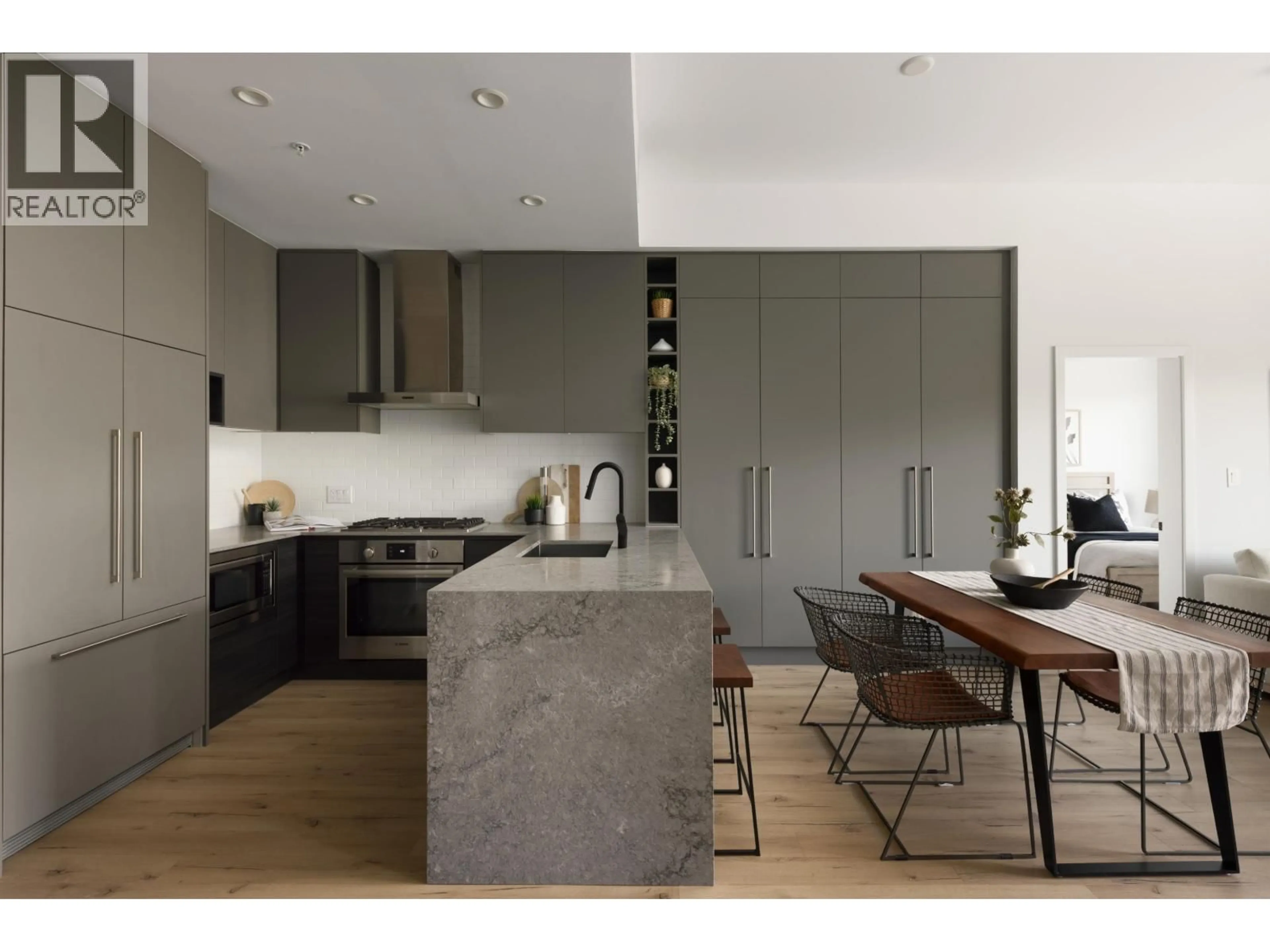 Contemporary kitchen, unknown for 618 - 3131 MURRAY STREET, Port Moody British Columbia V3H0L9