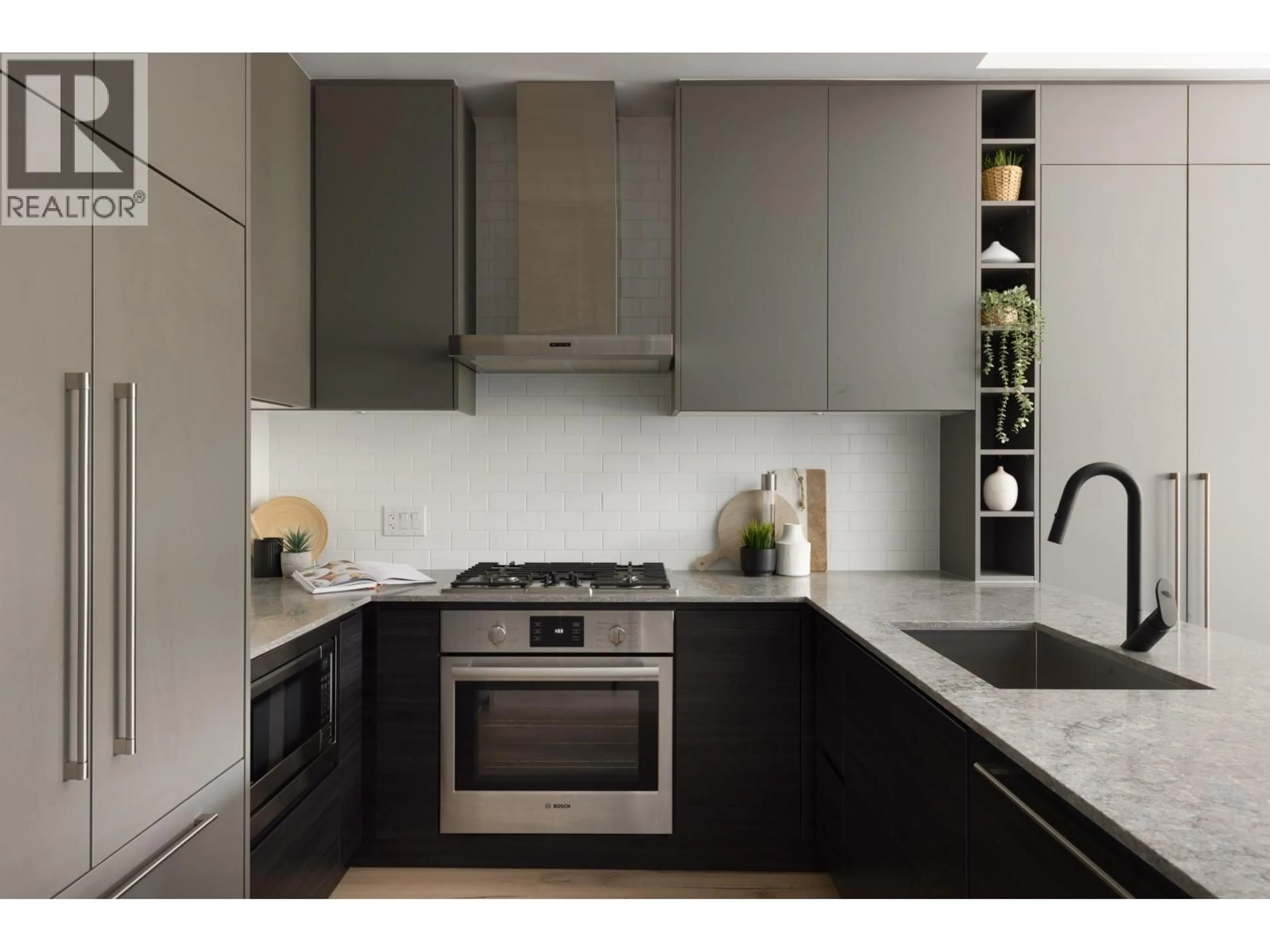 Standard kitchen, unknown for 618 - 3131 MURRAY STREET, Port Moody British Columbia V3H0L9