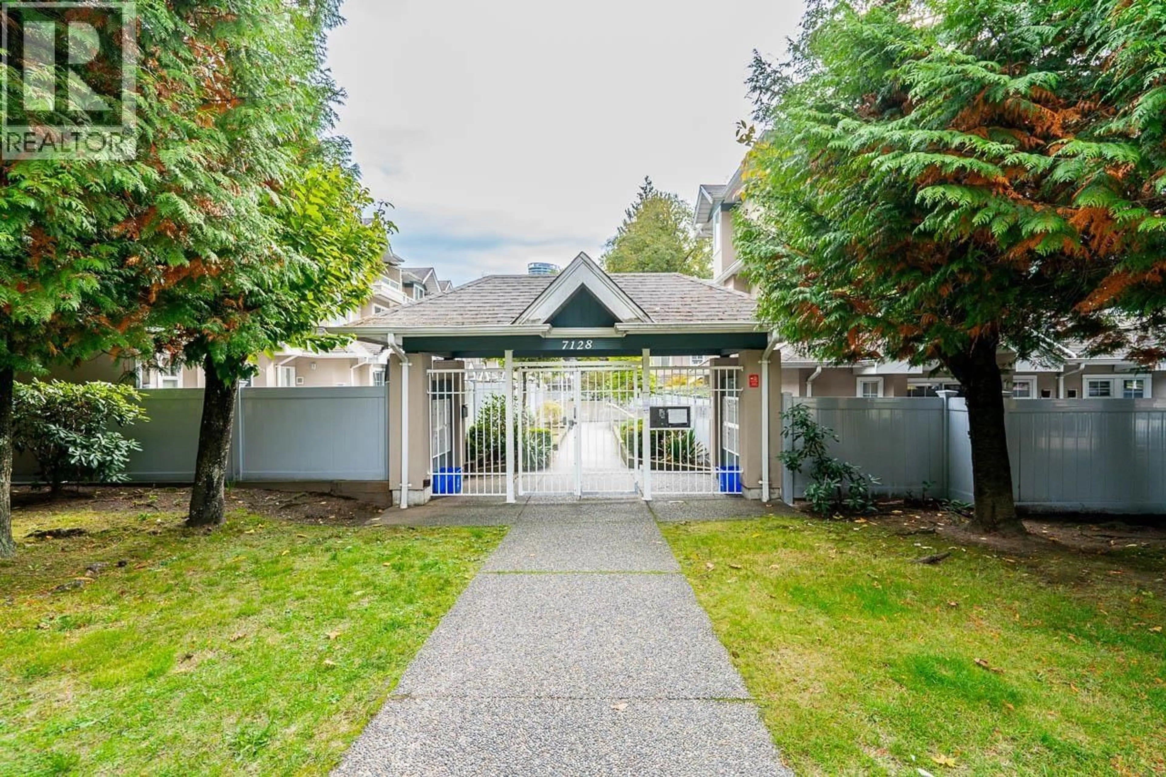 Unknown for 13 - 7128 18TH AVENUE, Burnaby British Columbia V3N1H1