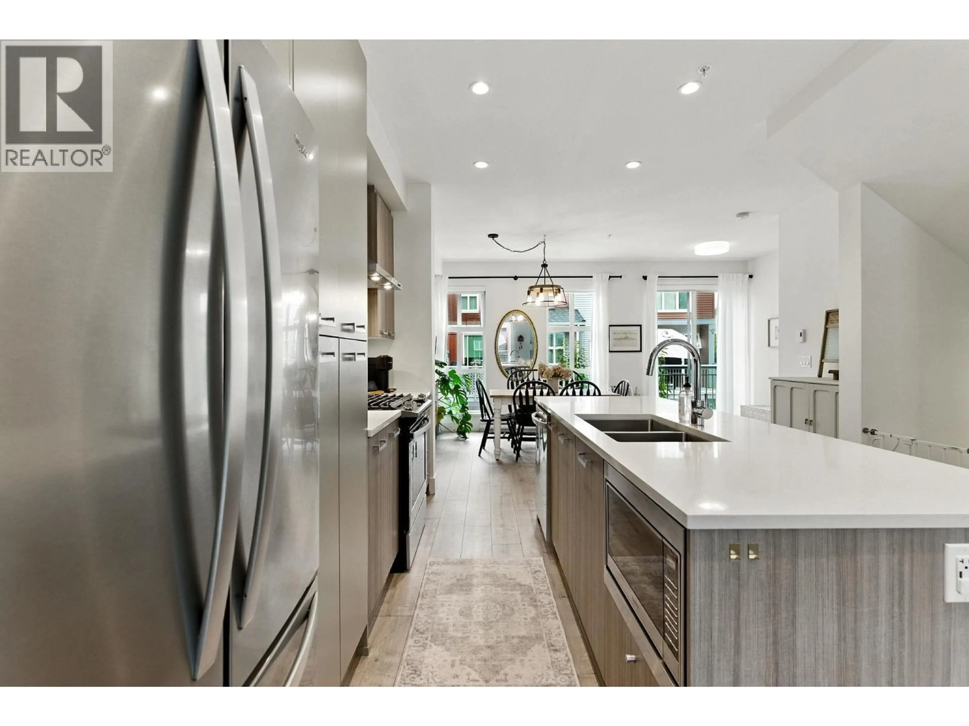 Open concept kitchen, ceramic/tile floor for 99 - 24076 112 AVENUE, Maple Ridge British Columbia V2W0K2