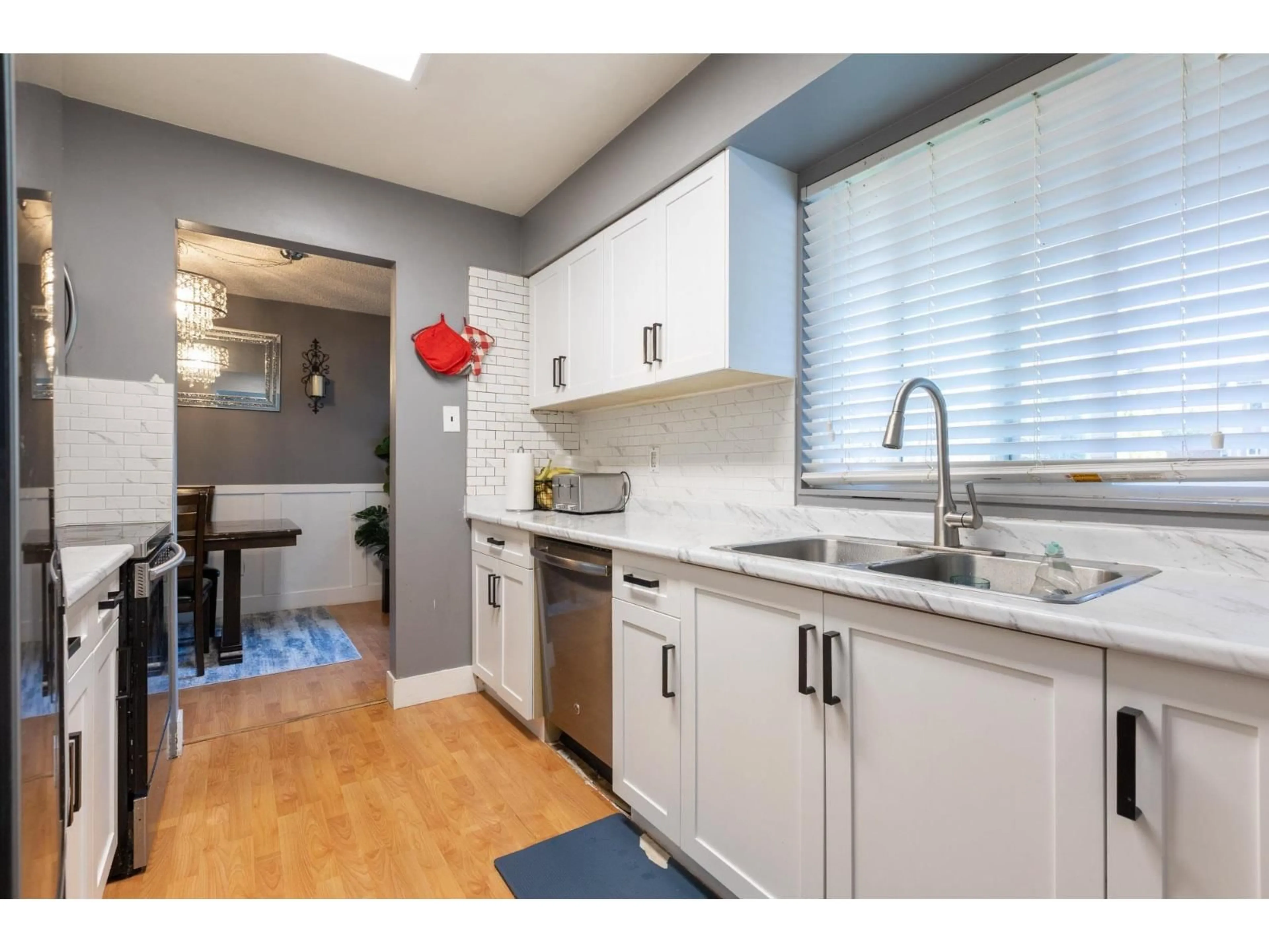 Standard kitchen, unknown for 8403 ARBOUR, Delta British Columbia V4C7H4
