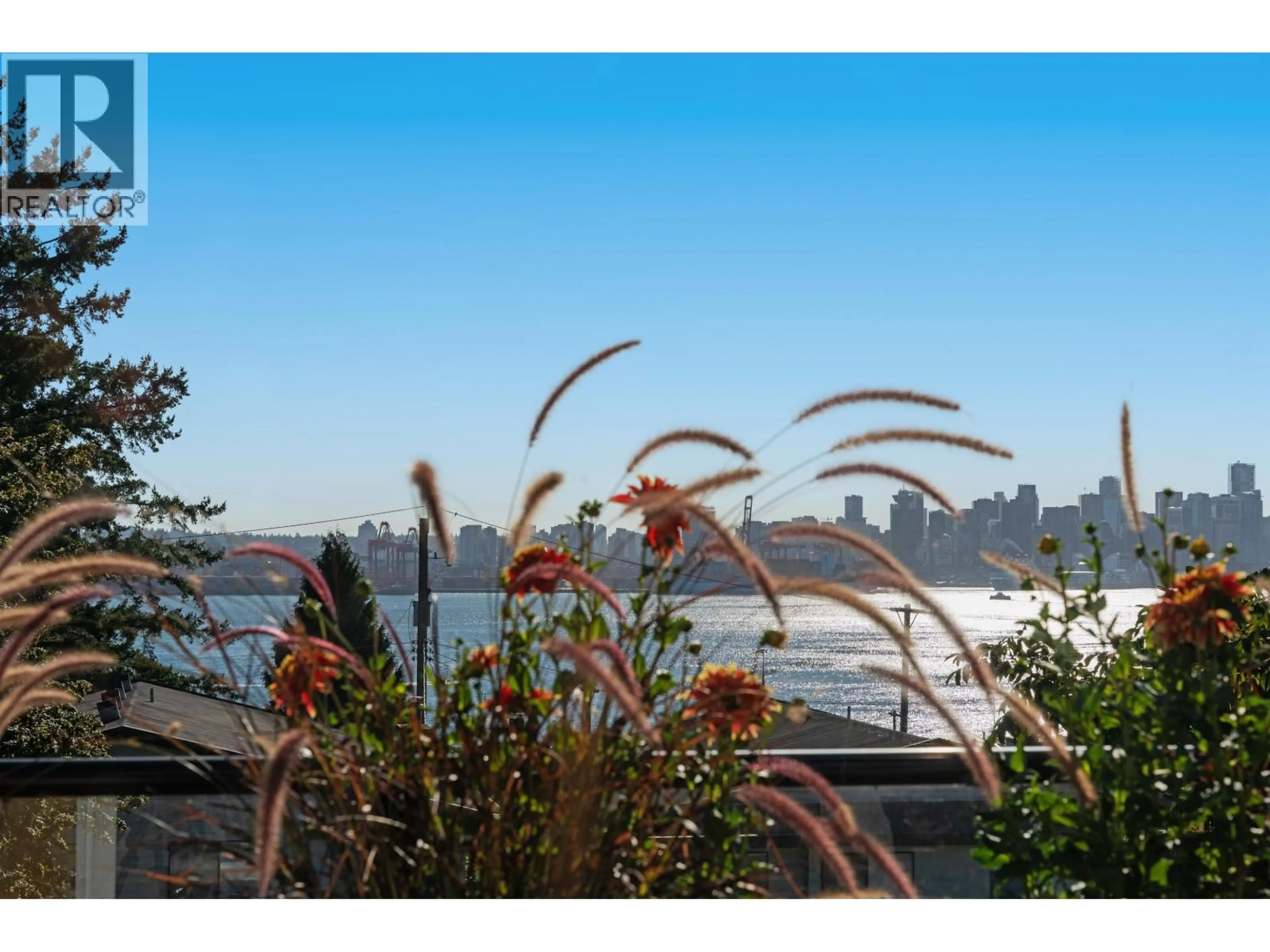 Unknown for 412 2ND STREET, North Vancouver British Columbia V7L1C8