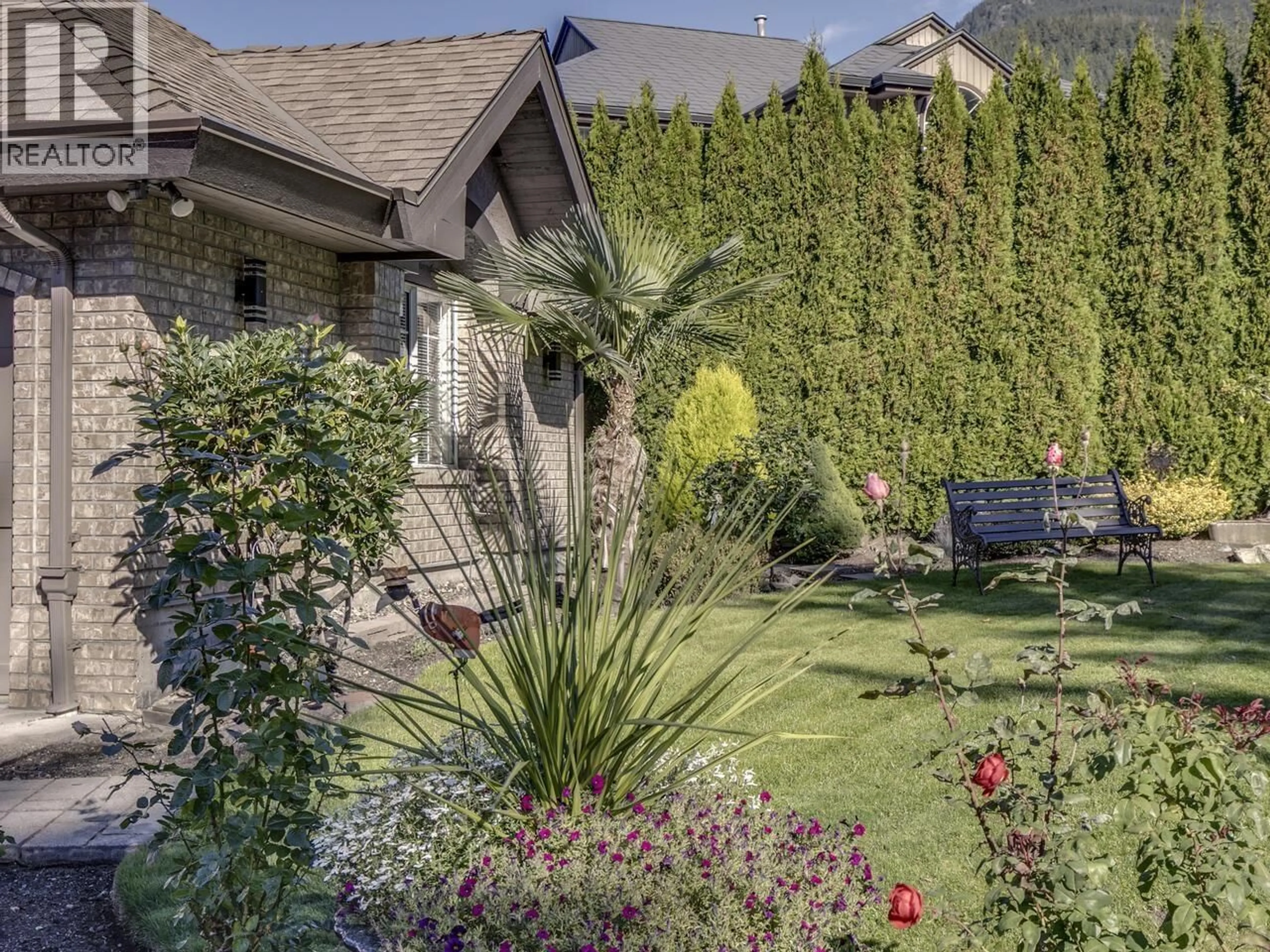 Patio, street for 5390 WESTHAVEN WYND, West Vancouver British Columbia V7W3E8