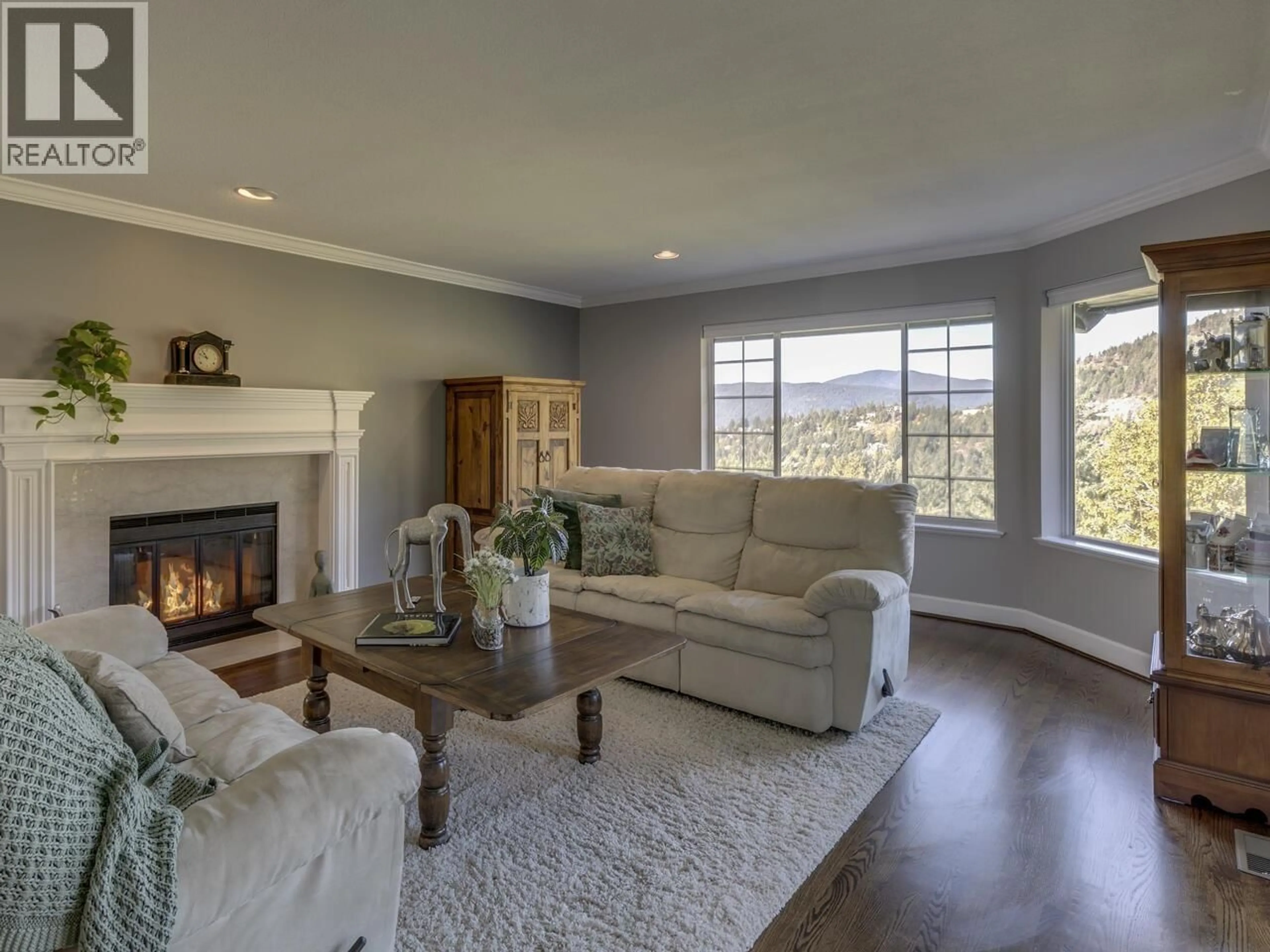 Living room with furniture, unknown for 5390 WESTHAVEN WYND, West Vancouver British Columbia V7W3E8