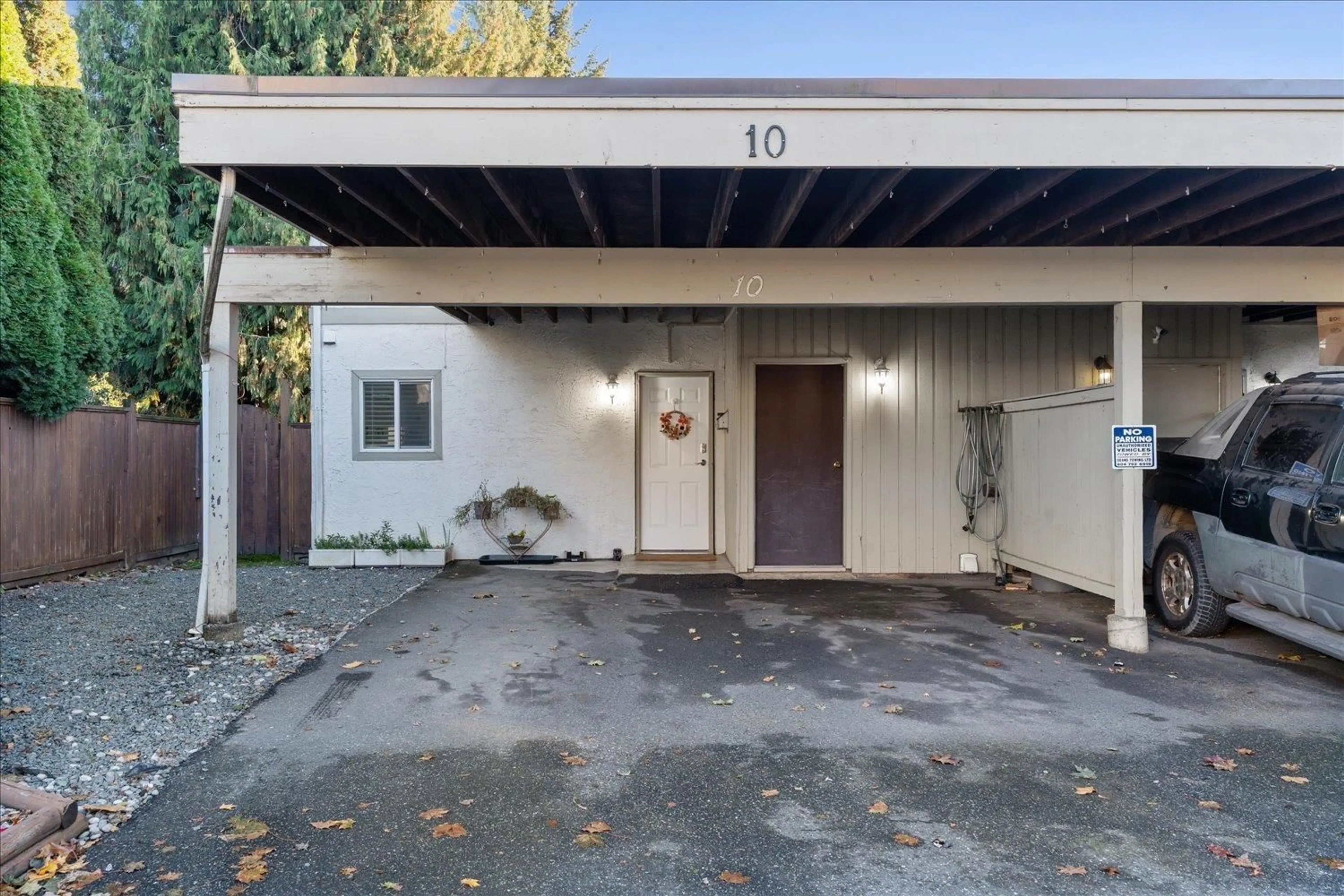 Unknown for 10 - 9473 HAZEL STREET, Chilliwack British Columbia V2P5M9