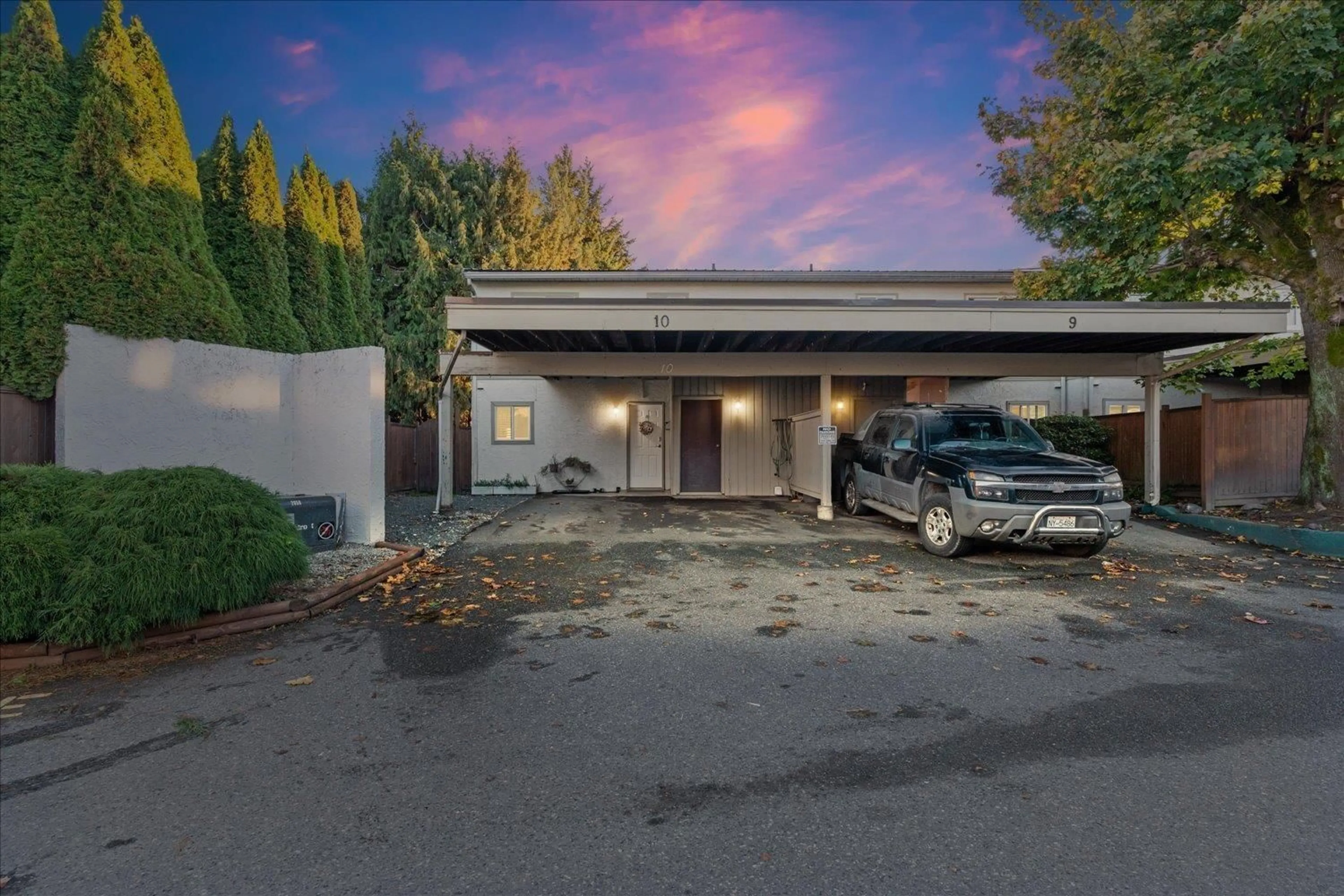 Unknown for 10 - 9473 HAZEL STREET, Chilliwack British Columbia V2P5M9