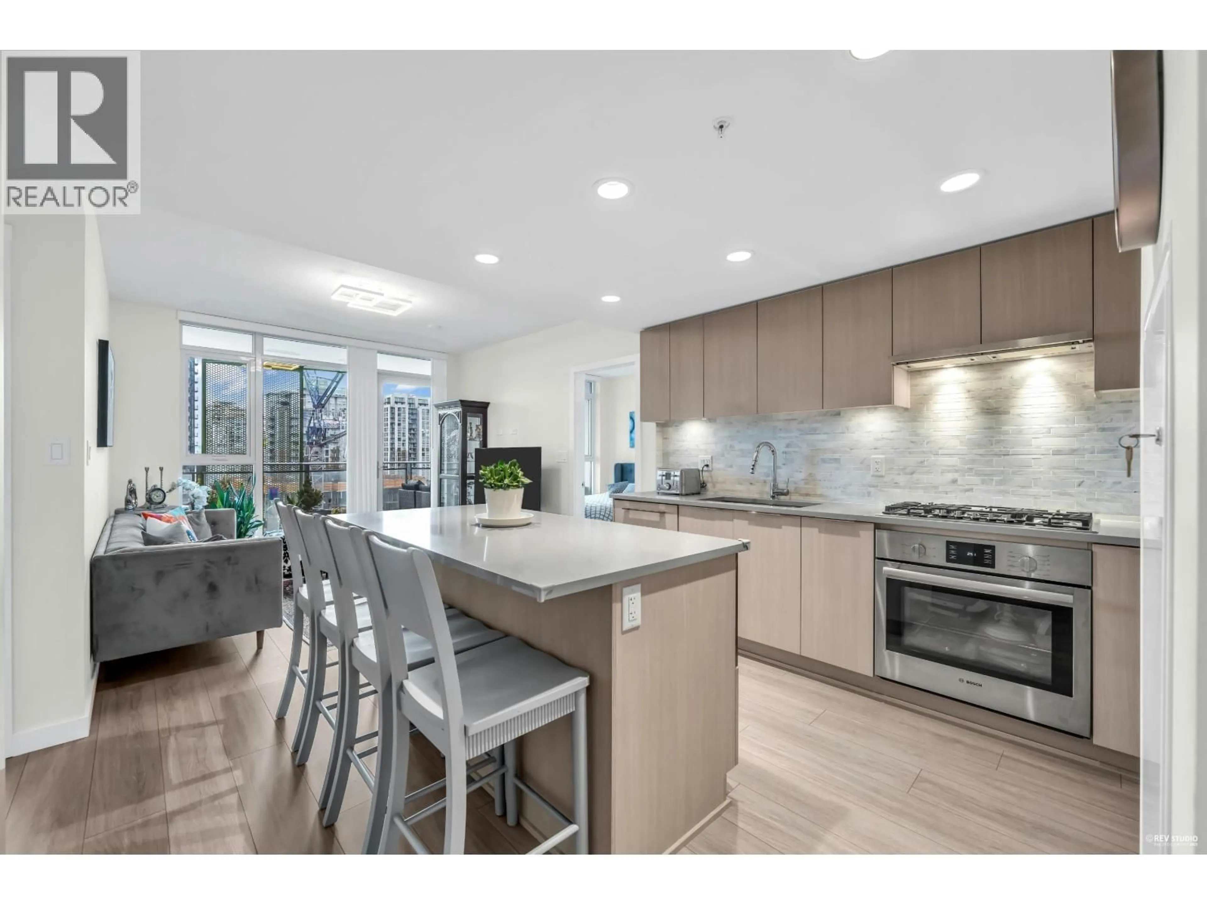 Open concept kitchen, unknown for 1707 - 1182 WESTWOOD STREET, Coquitlam British Columbia V3B0T9