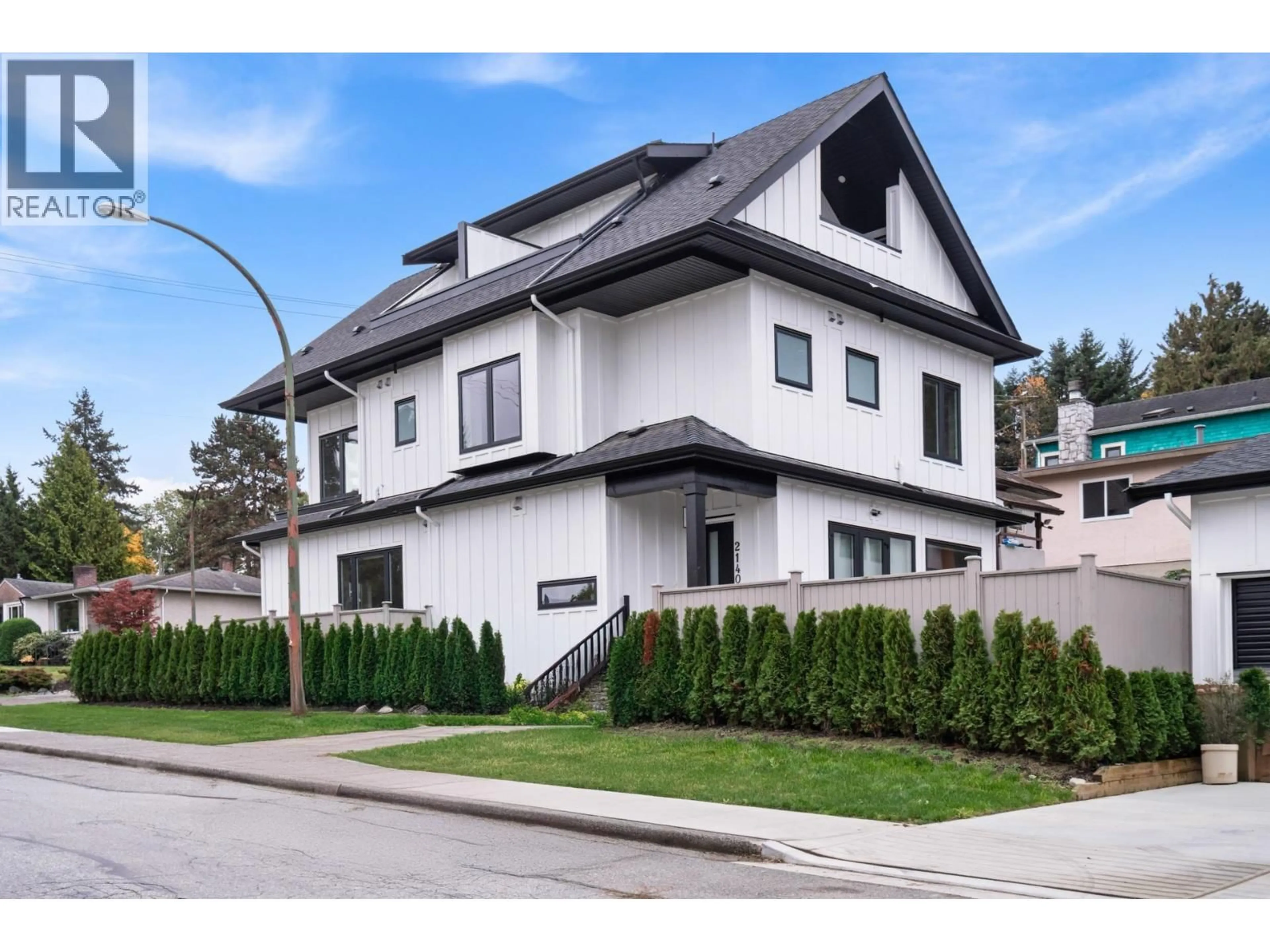 Unknown for 2140 20TH AVENUE, Vancouver British Columbia V5N4V7