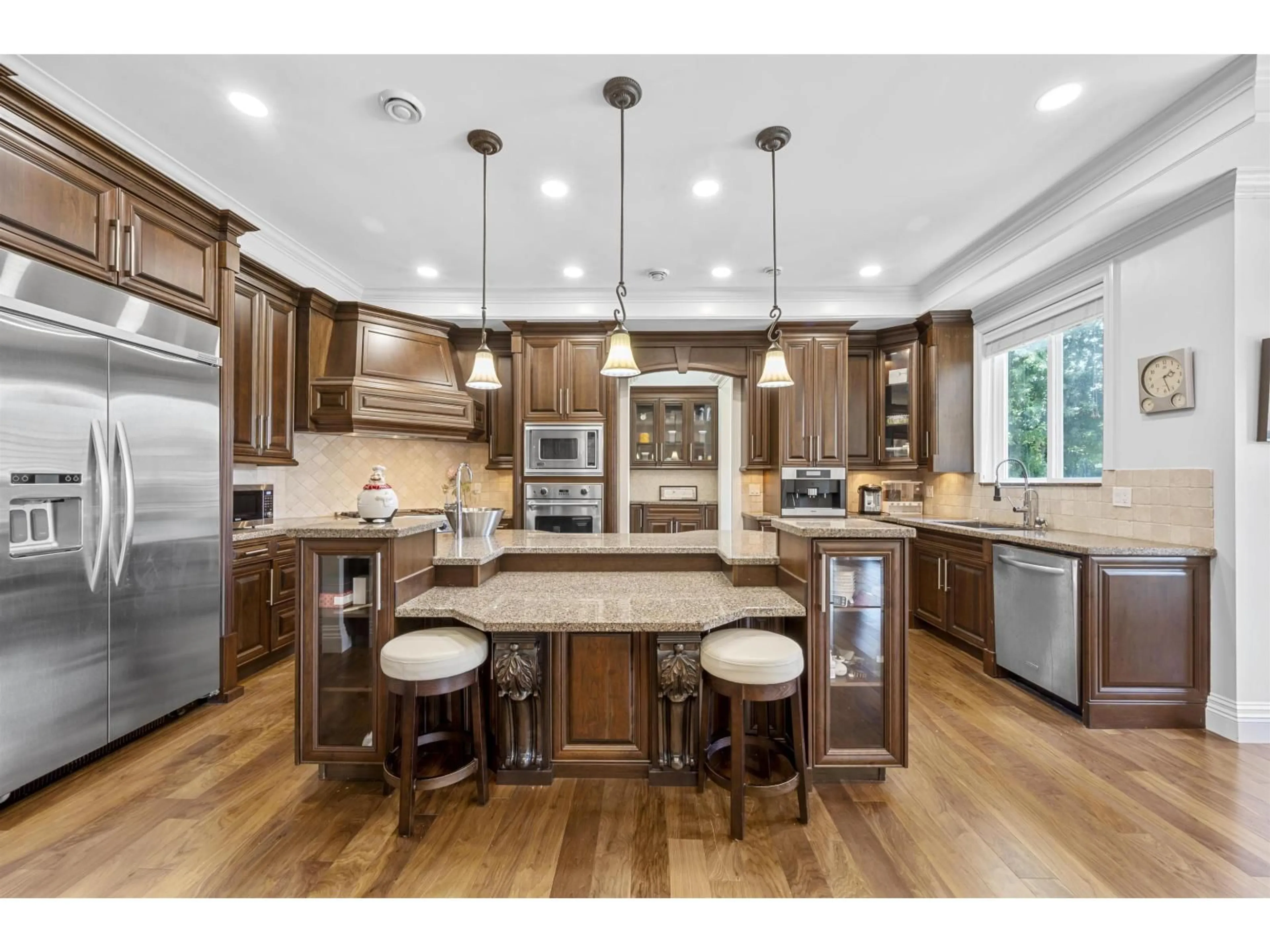 Open concept kitchen, unknown for 16418 36A, Surrey British Columbia V3Z0M1