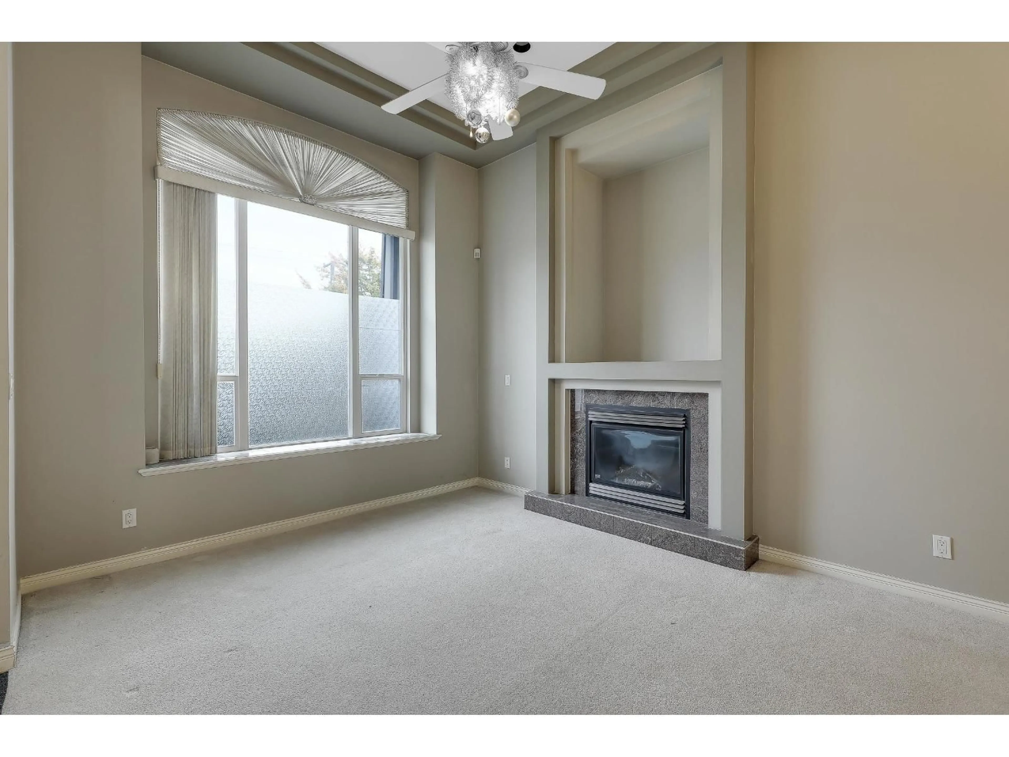 A pic of a room for 8333 146TH, Surrey British Columbia V3S3A7