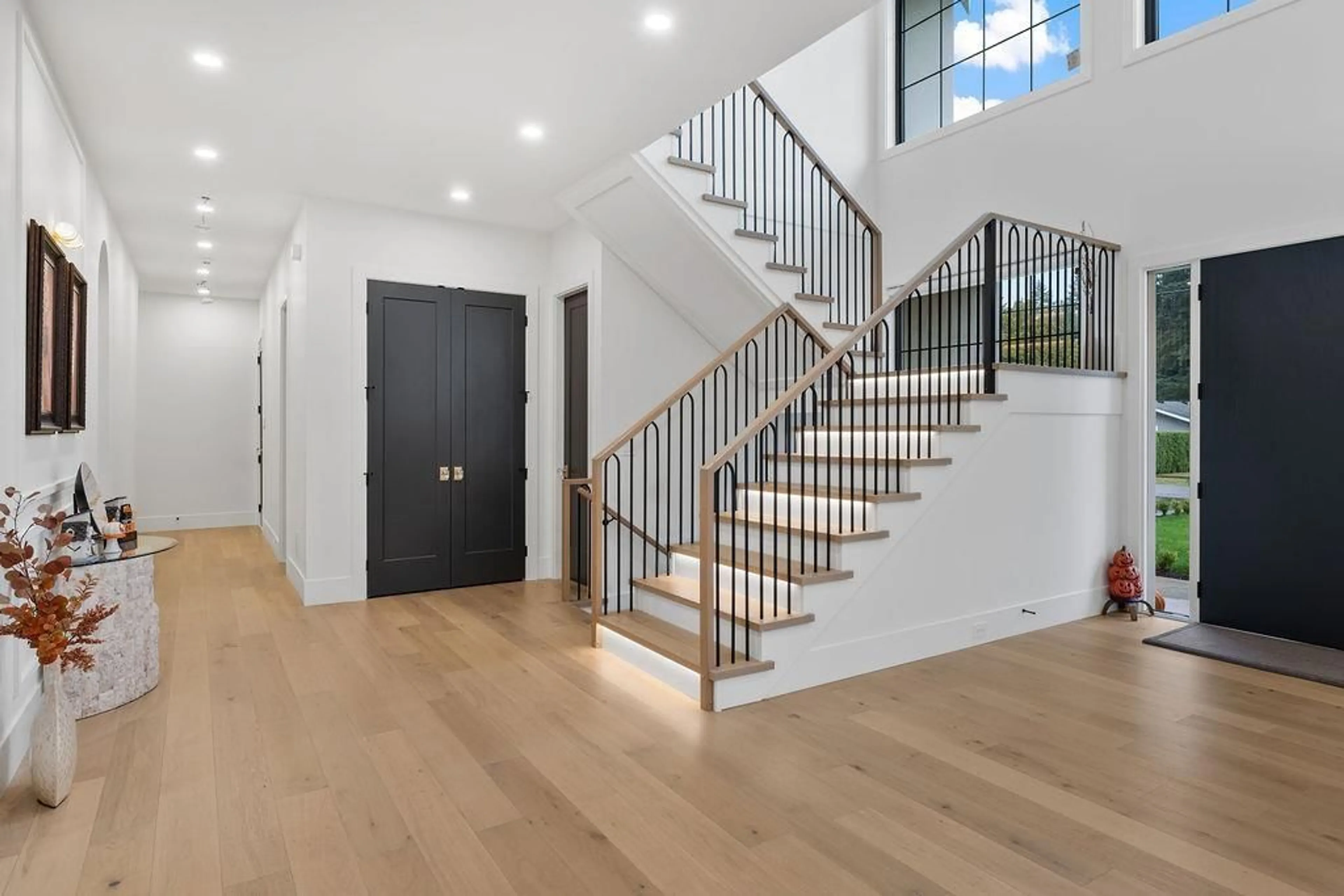 Indoor entryway for 4121 205A, Langley British Columbia V3A2A4