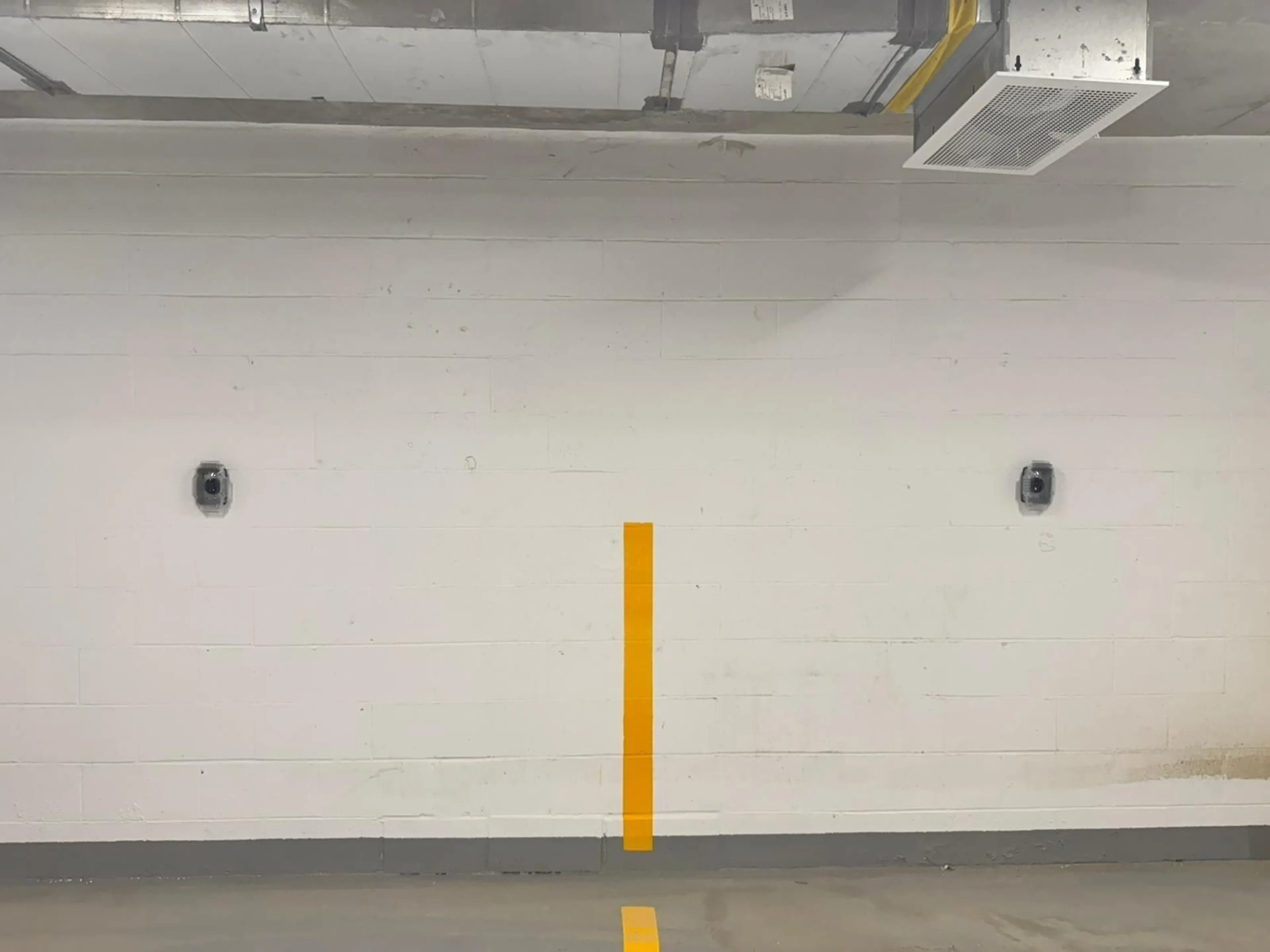 Indoor garage for 7 - 13778 100, Surrey British Columbia V3T0V3