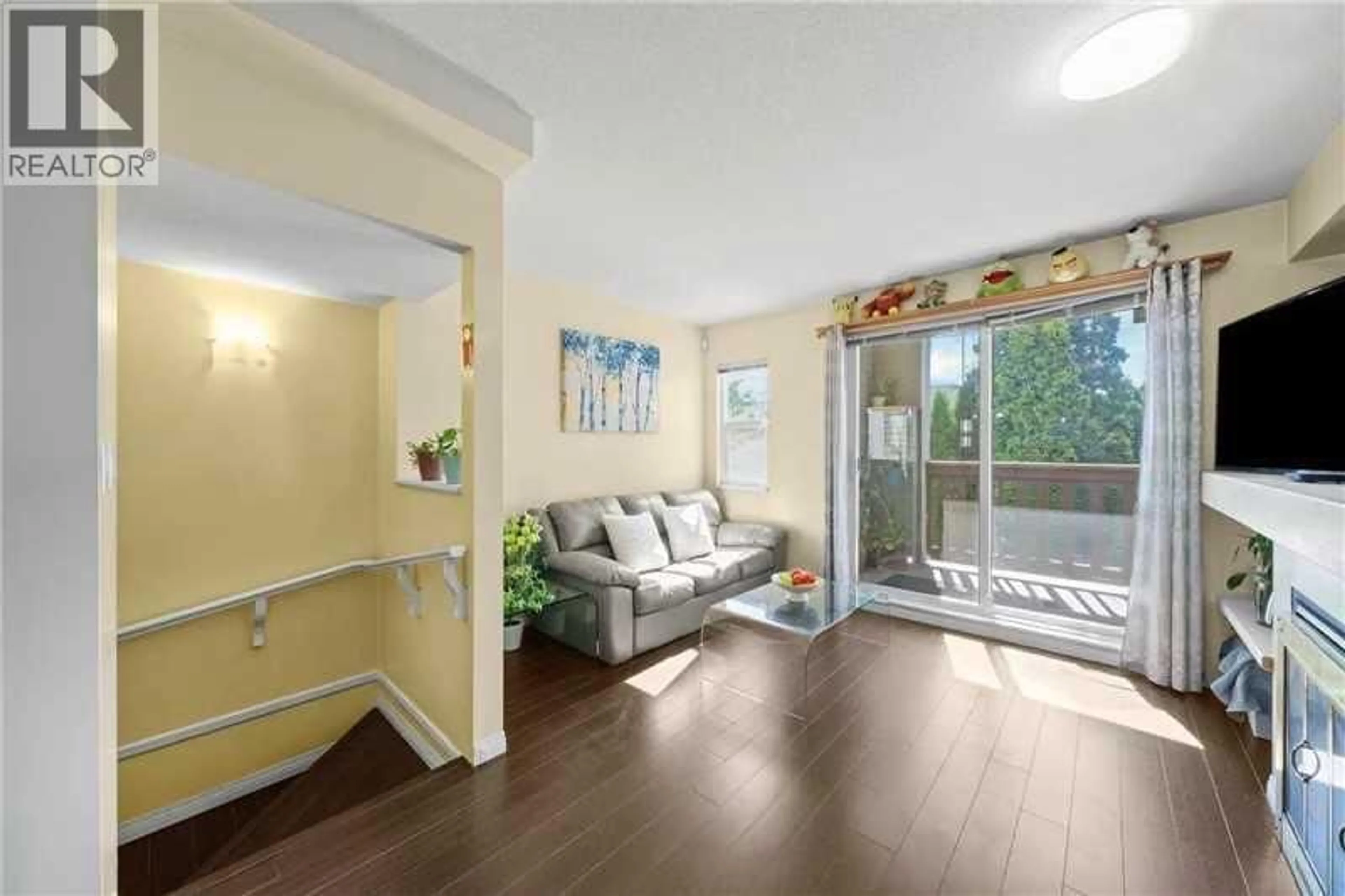 Indoor entryway for 3 - 7111 LYNNWOOD DRIVE, Richmond British Columbia V7C5S9