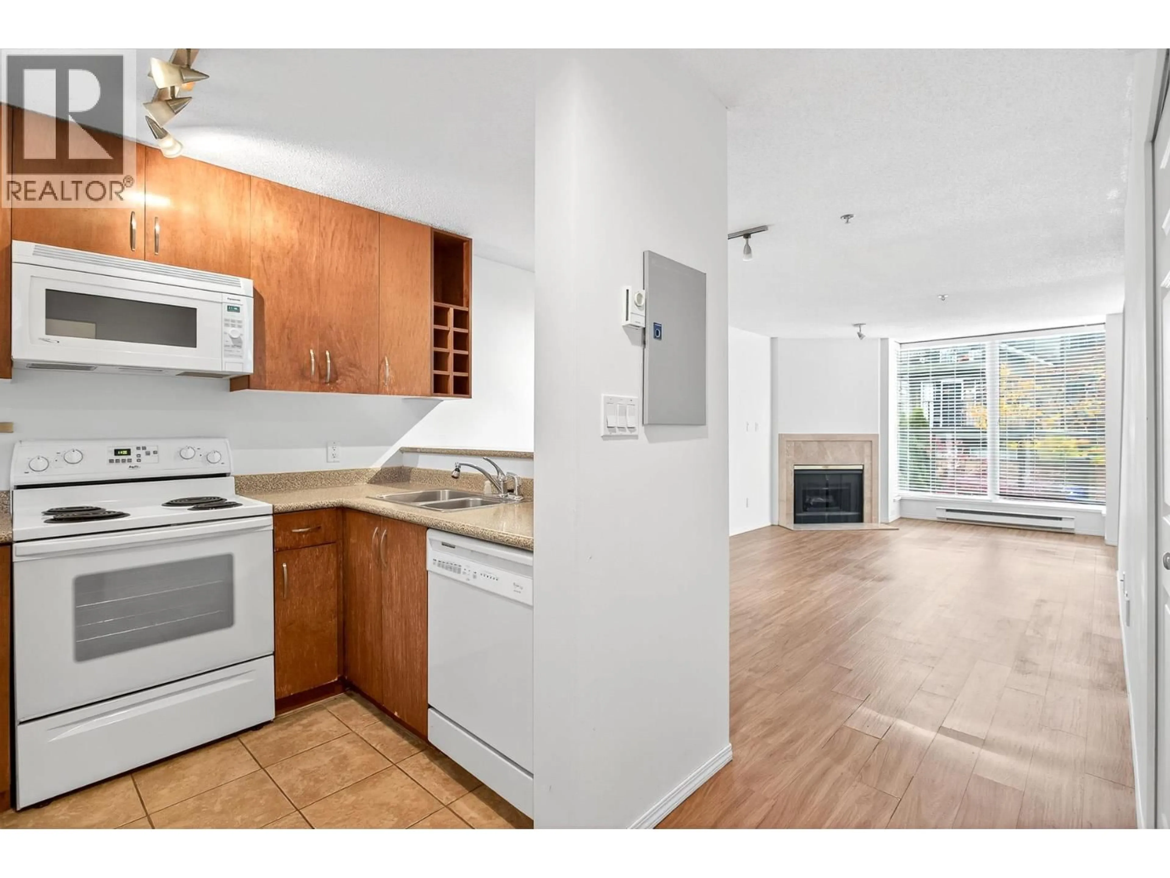 Unknown for 3019 LAUREL STREET, Vancouver British Columbia V5Z3T6