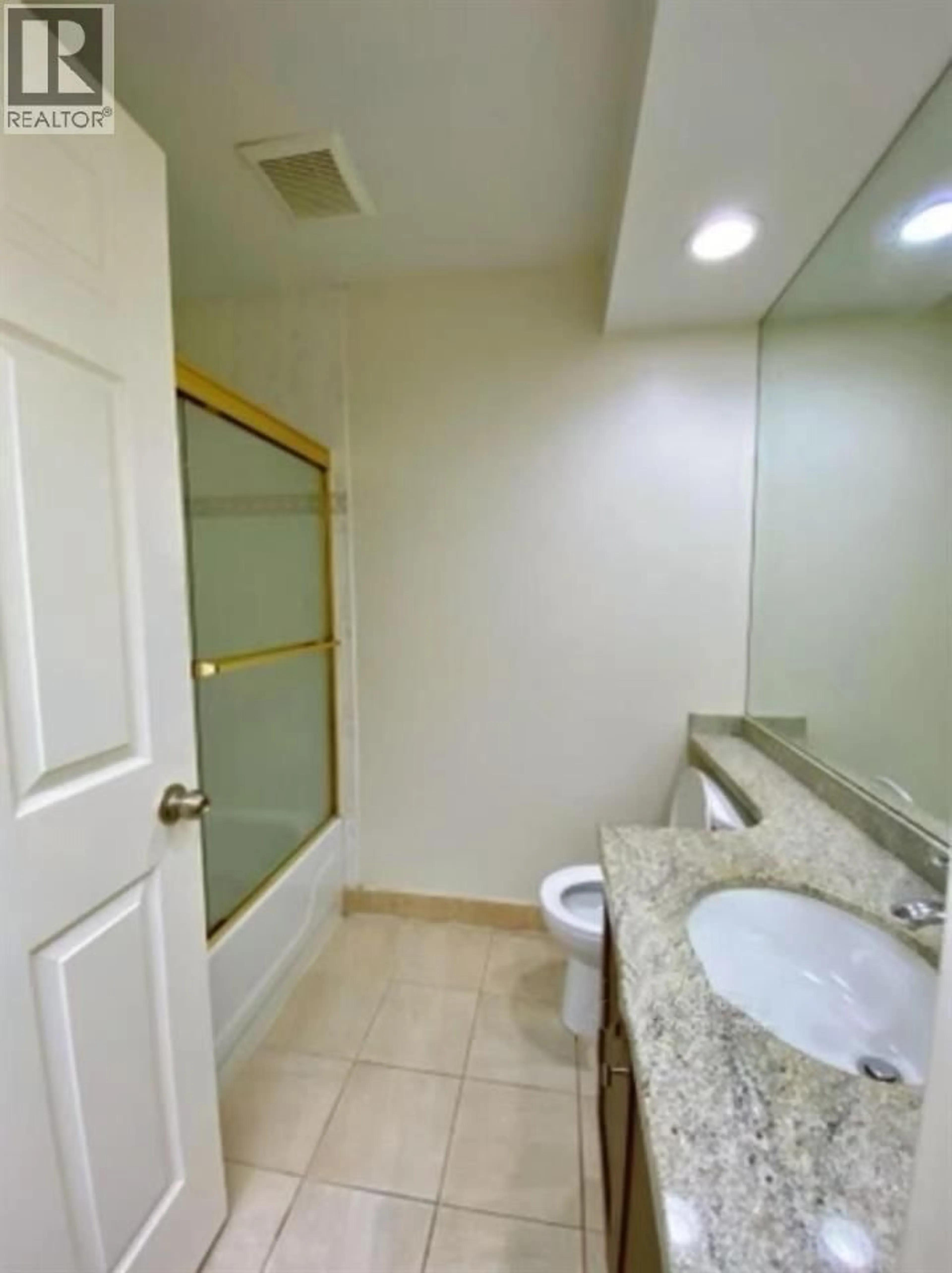 Standard bathroom, ceramic/tile floor for 34 - 10280 BRYSON DRIVE, Richmond British Columbia V6X3Y8