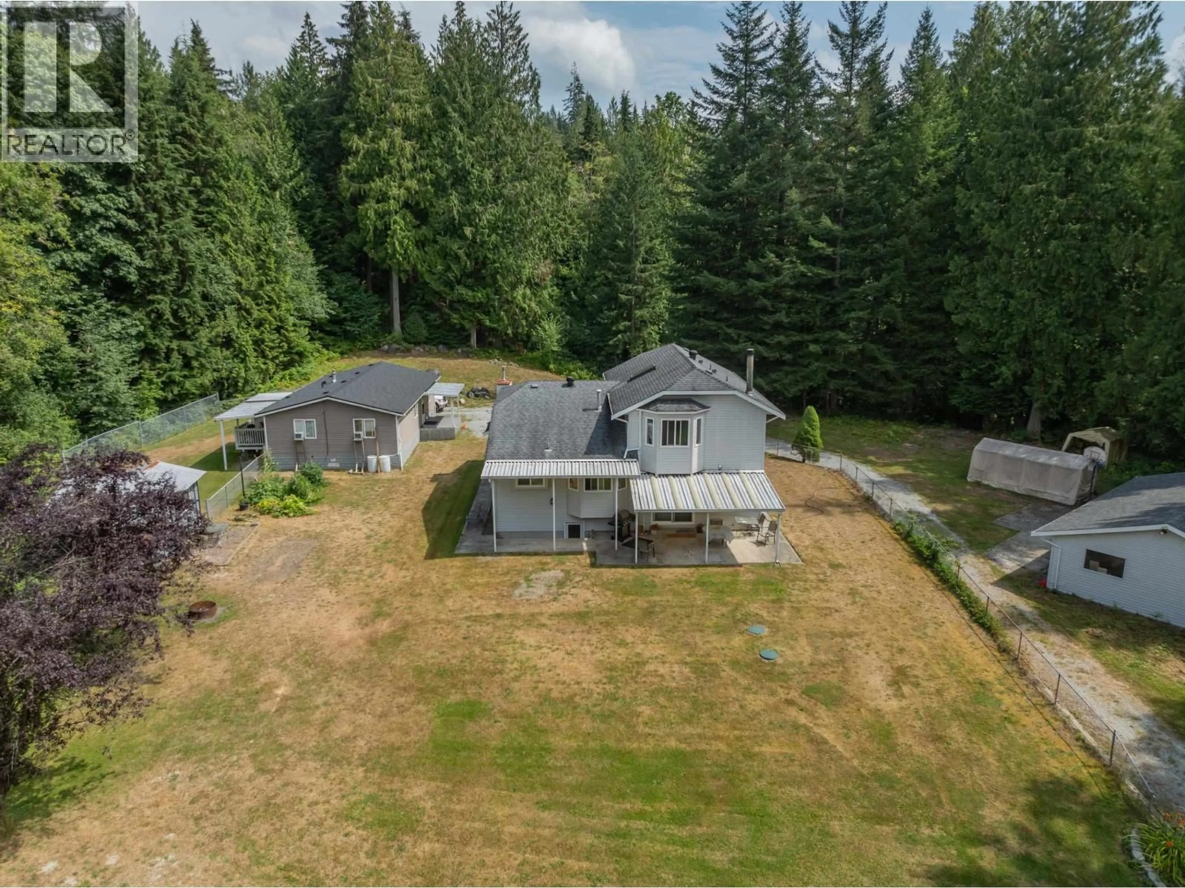 A pic from outside/outdoor area/front of a property/back of a property/a pic from drone, unknown for 12295 269 STREET, Maple Ridge British Columbia V2W1N8