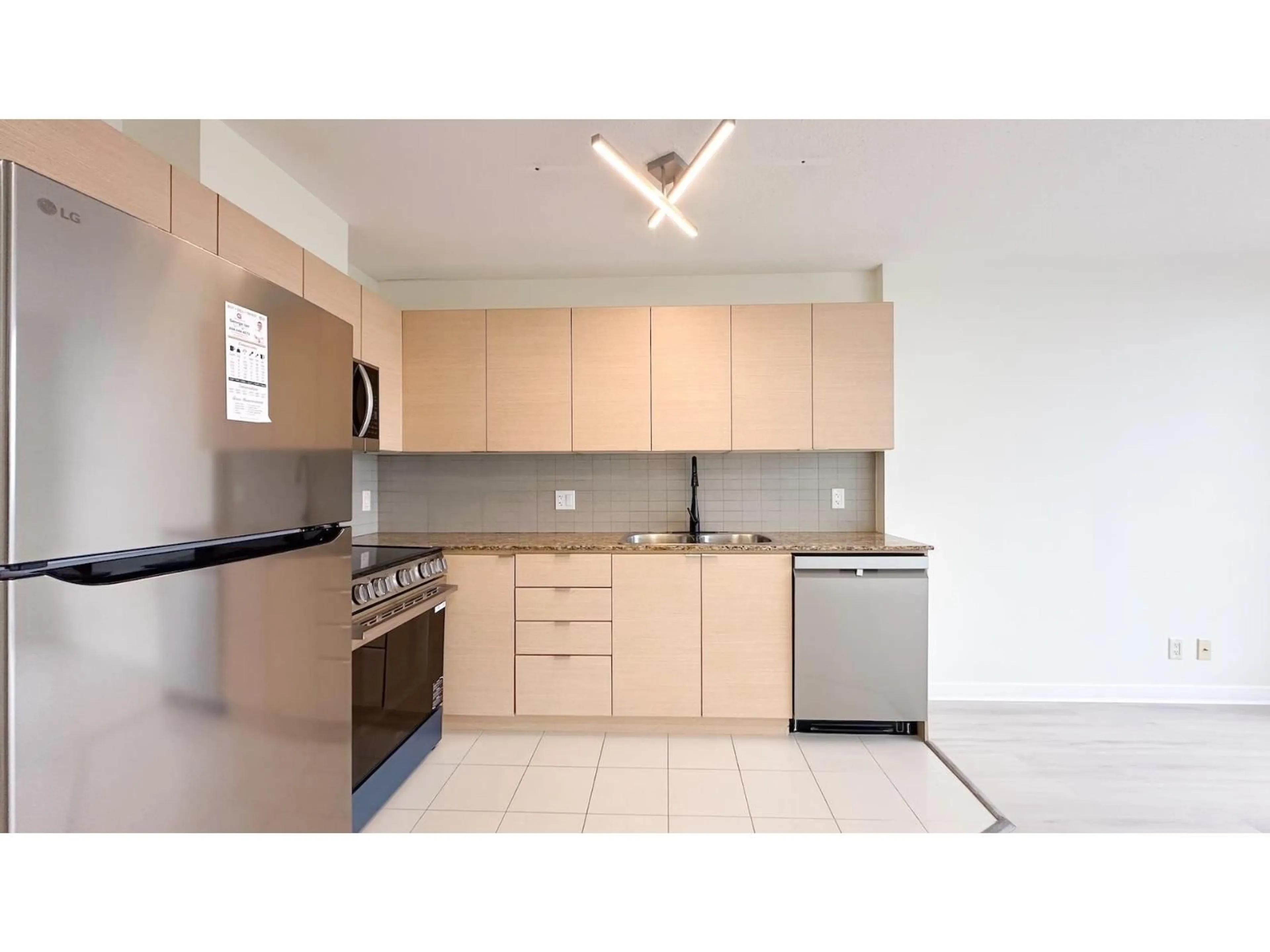 Standard kitchen, unknown for 2910 - 13618 100 AVENUE, Surrey British Columbia V3T0A8