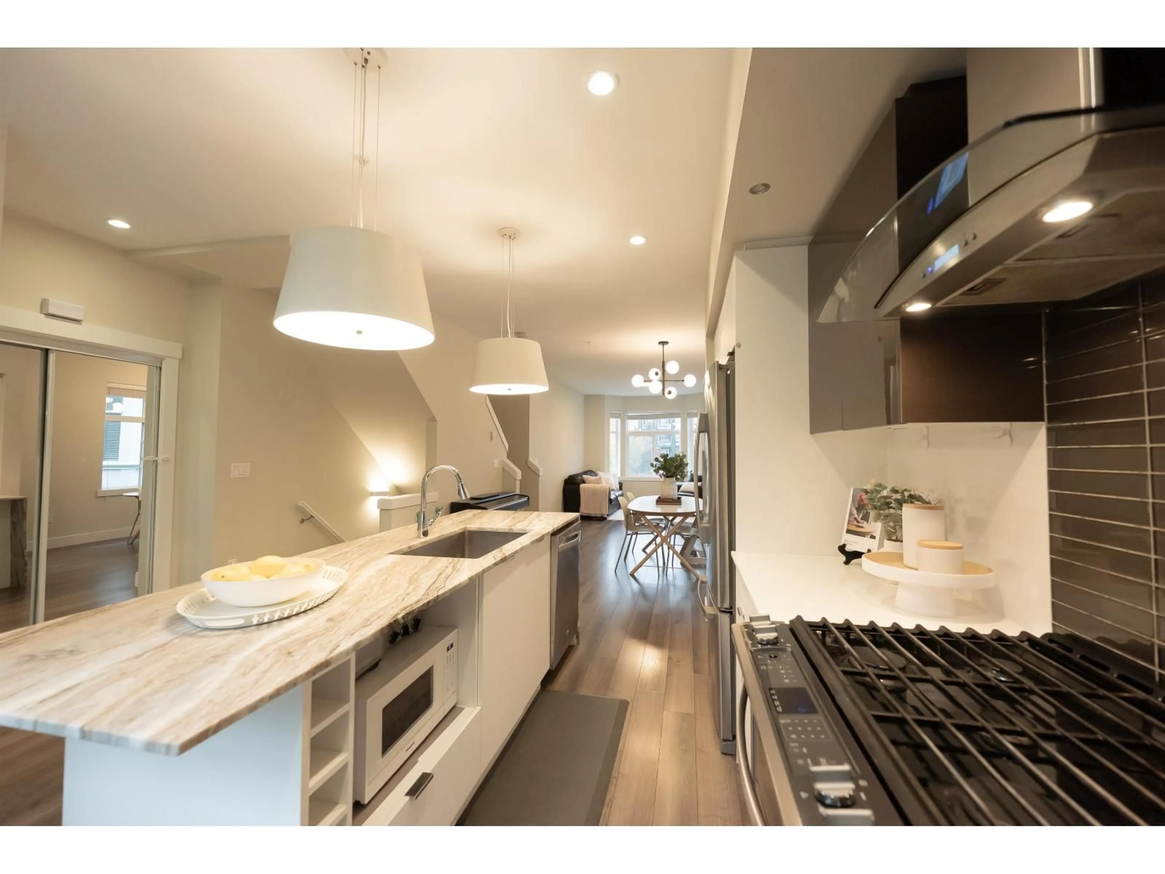 Open concept kitchen, unknown for 33 - 20852 77A, Langley British Columbia V2Y0R8