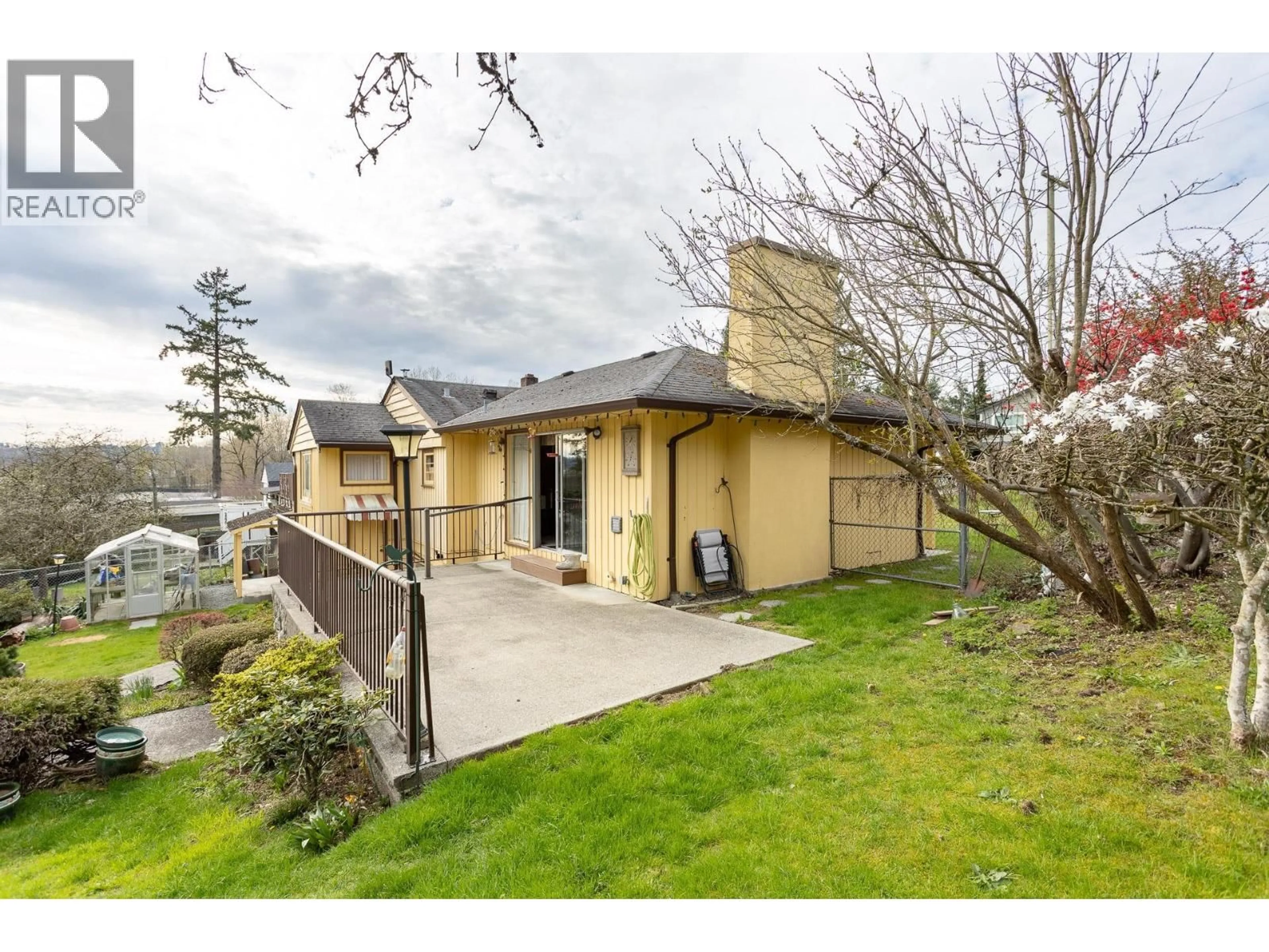 A pic from outside/outdoor area/front of a property/back of a property/a pic from drone, street for 1874 HILLSIDE AVENUE, Coquitlam British Columbia V3K1K5