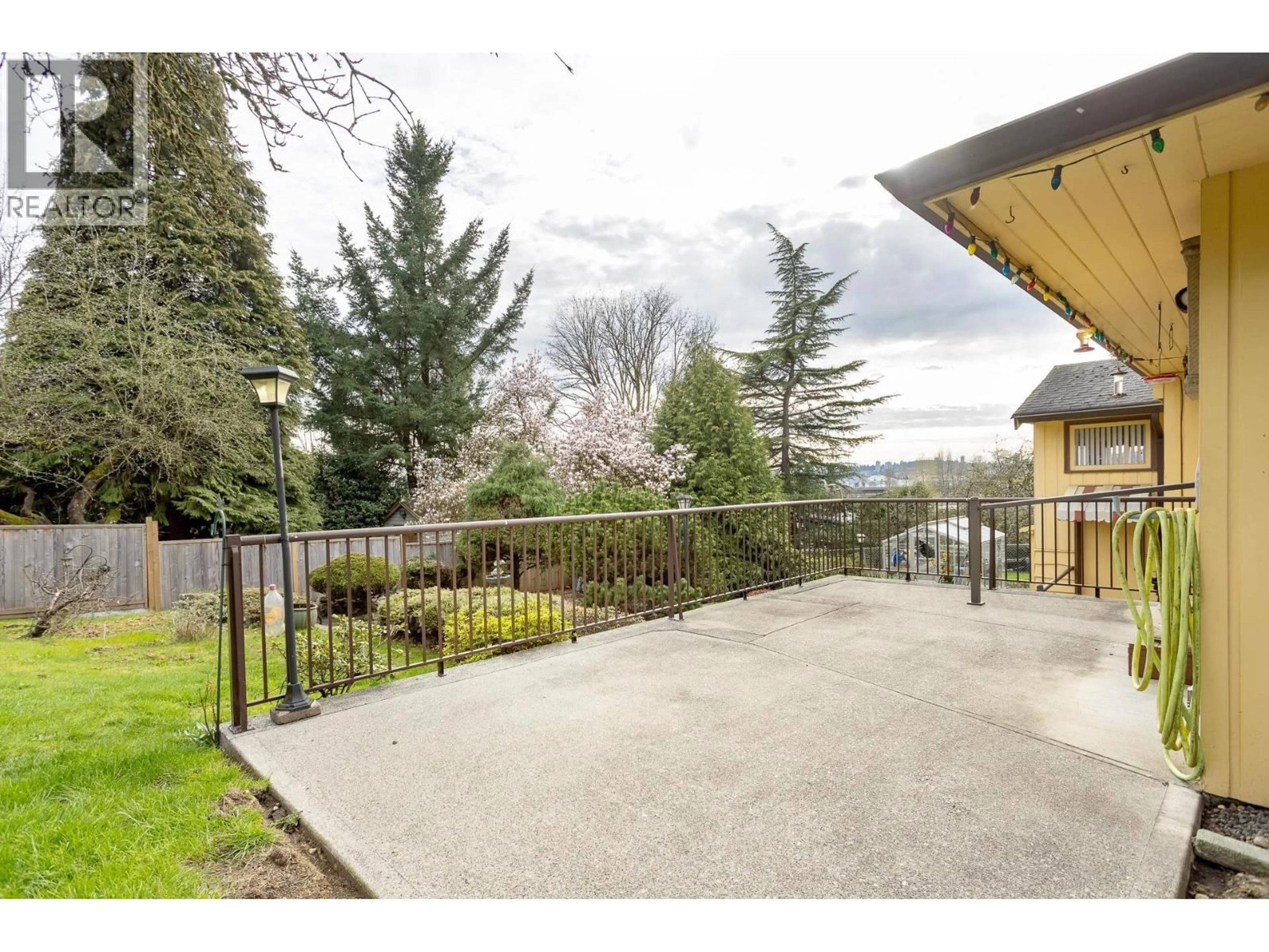 Patio, mountain view for 1874 HILLSIDE AVENUE, Coquitlam British Columbia V3K1K5