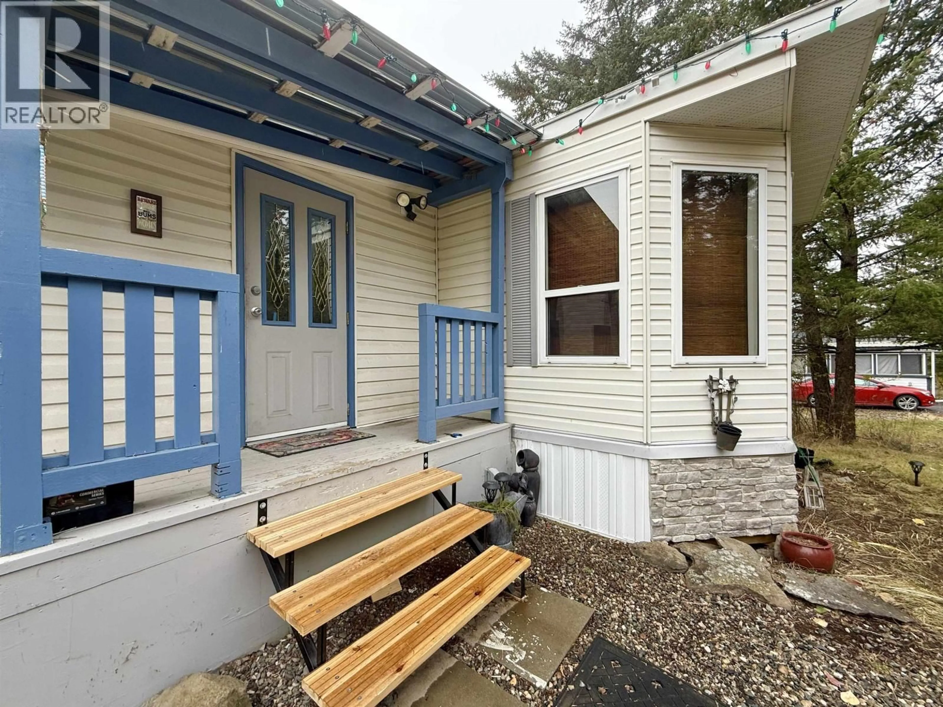 Home with vinyl exterior material, street for 3 - 997 CHILCOTIN 20 HIGHWAY, Williams Lake British Columbia V2G4X6
