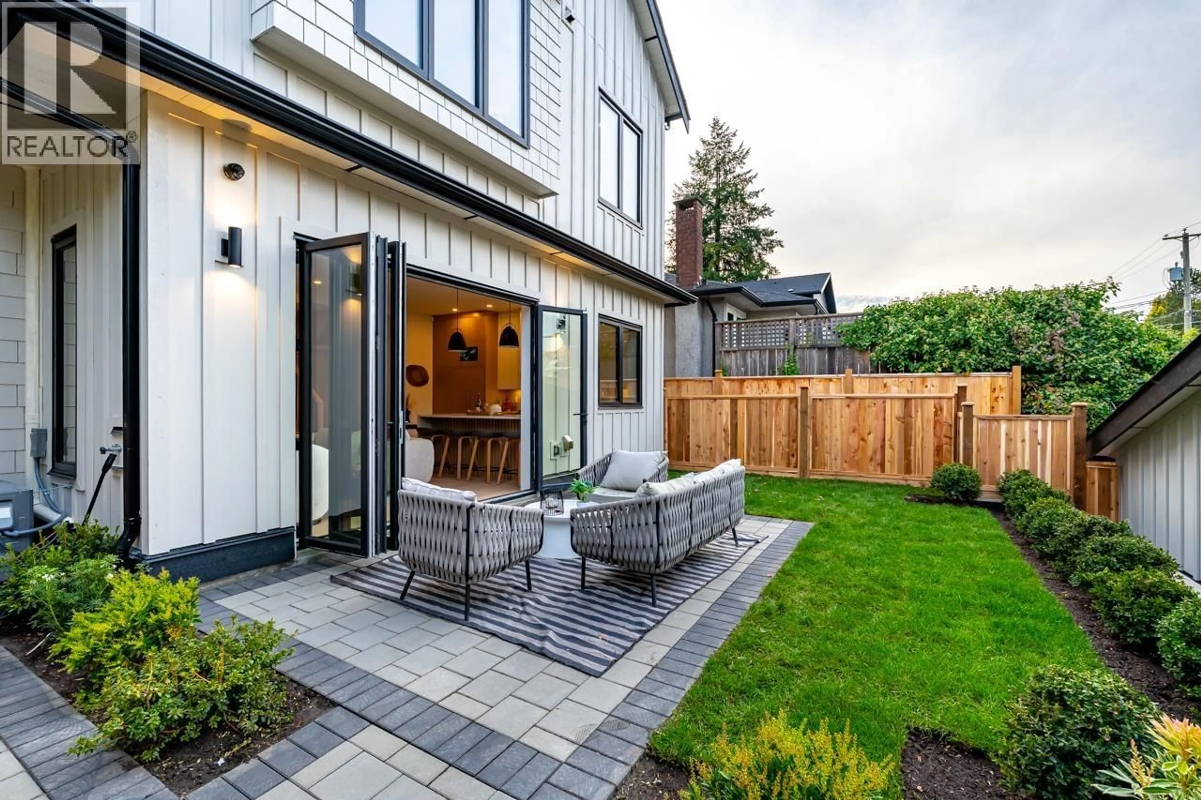 Patio, street for 4675 ST. GEORGE STREET, Vancouver British Columbia V5V4A8
