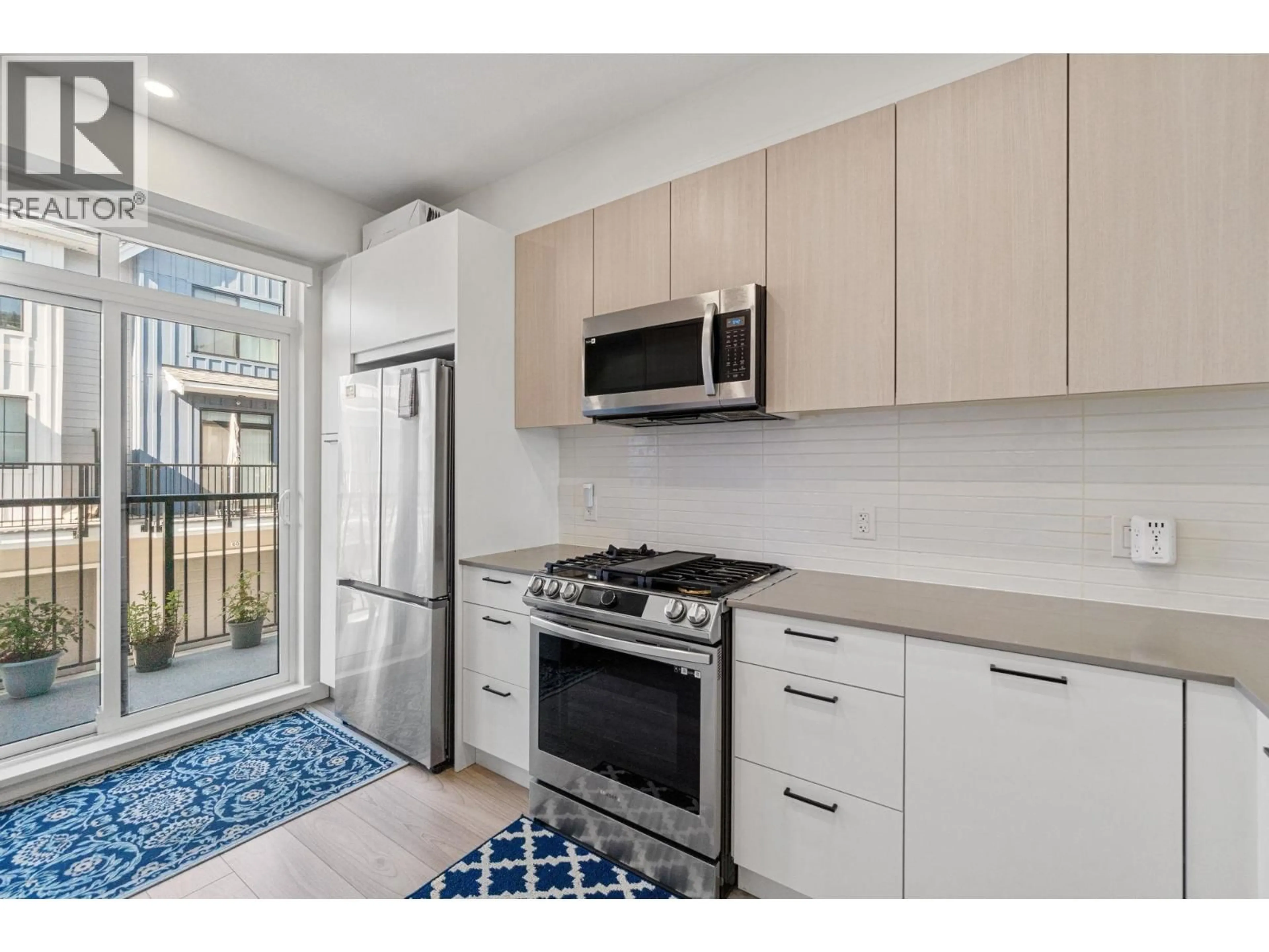 Standard kitchen, unknown for 46 - 488 FURNESS STREET, New Westminster British Columbia V3M0M1