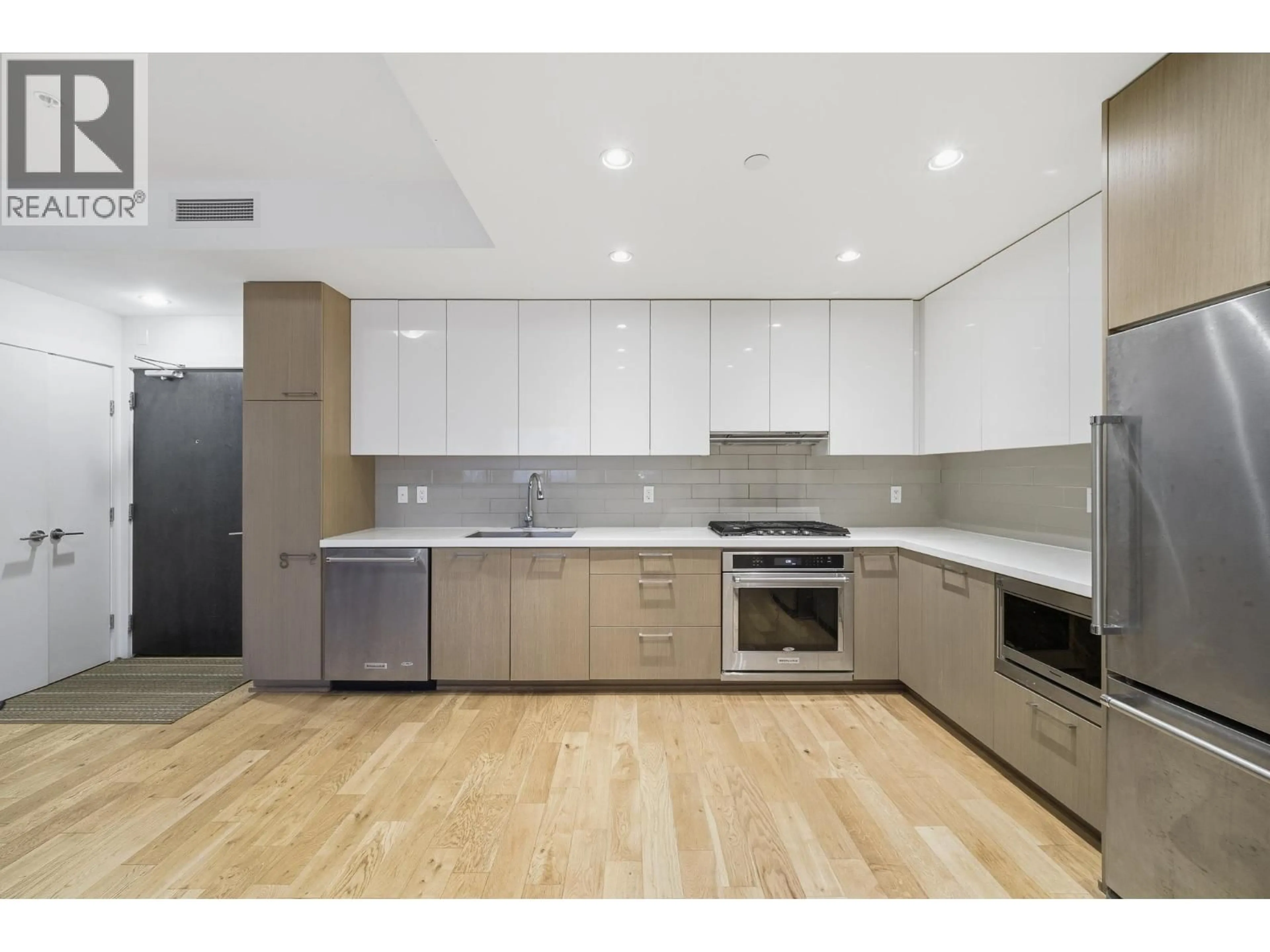 Open concept kitchen, unknown for 132 - 5311 CEDARBRIDGE WAY, Richmond British Columbia V6X0M3