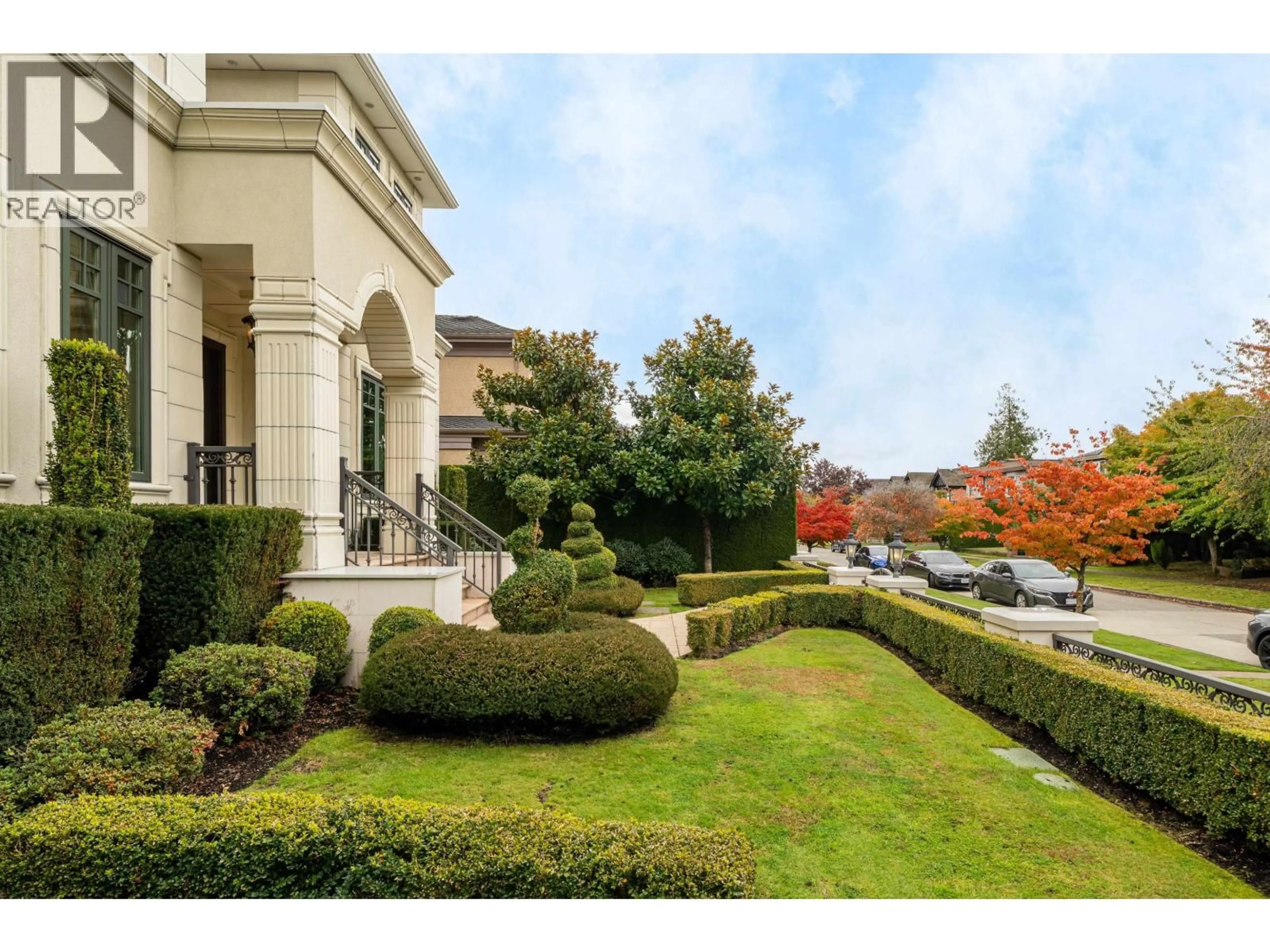A pic from outside/outdoor area/front of a property/back of a property/a pic from drone, street for 1461 47TH AVENUE, Vancouver British Columbia V6M2L9