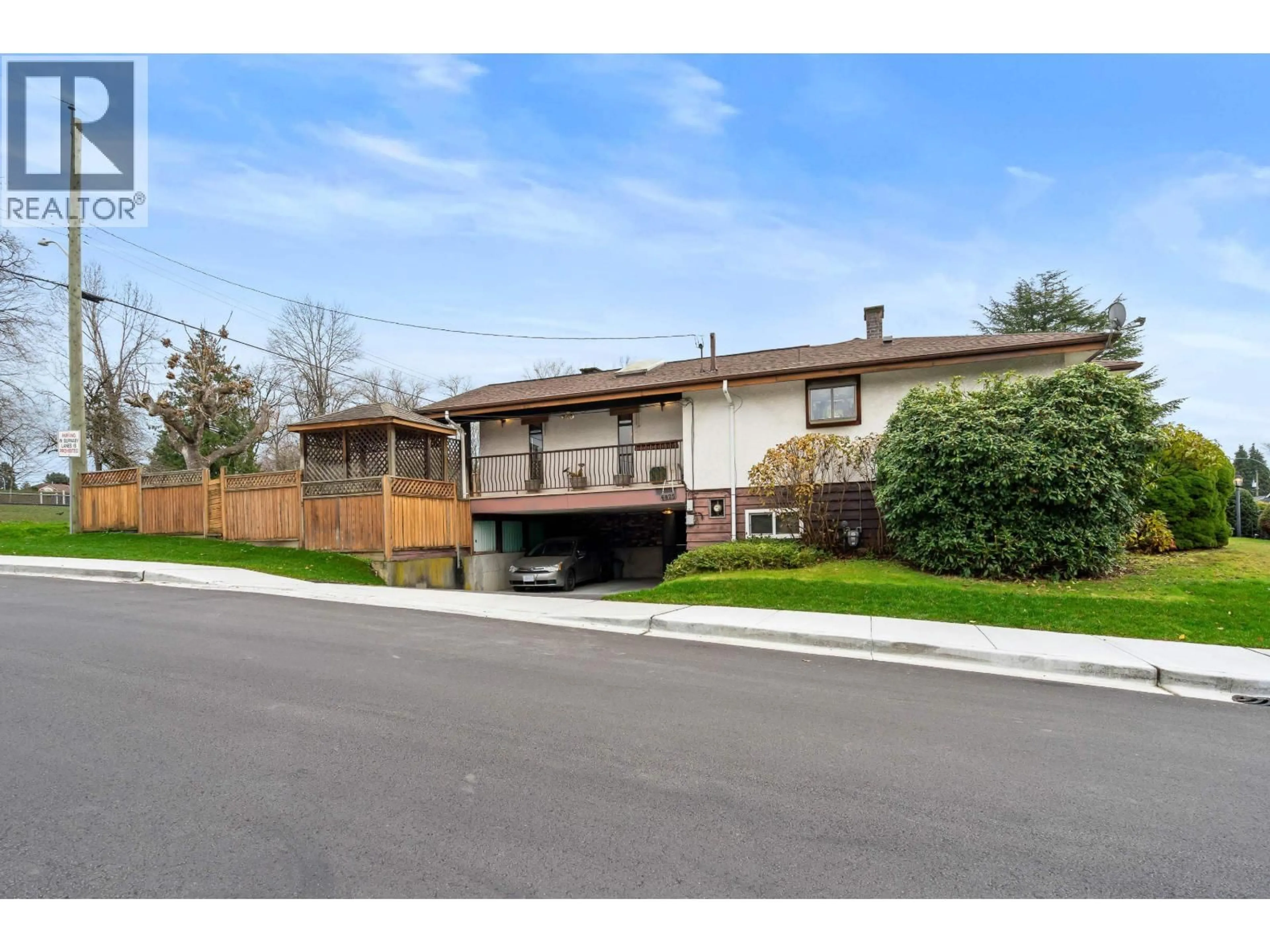 Unknown for 6825 HYCREST DRIVE, Burnaby British Columbia V5B2X3