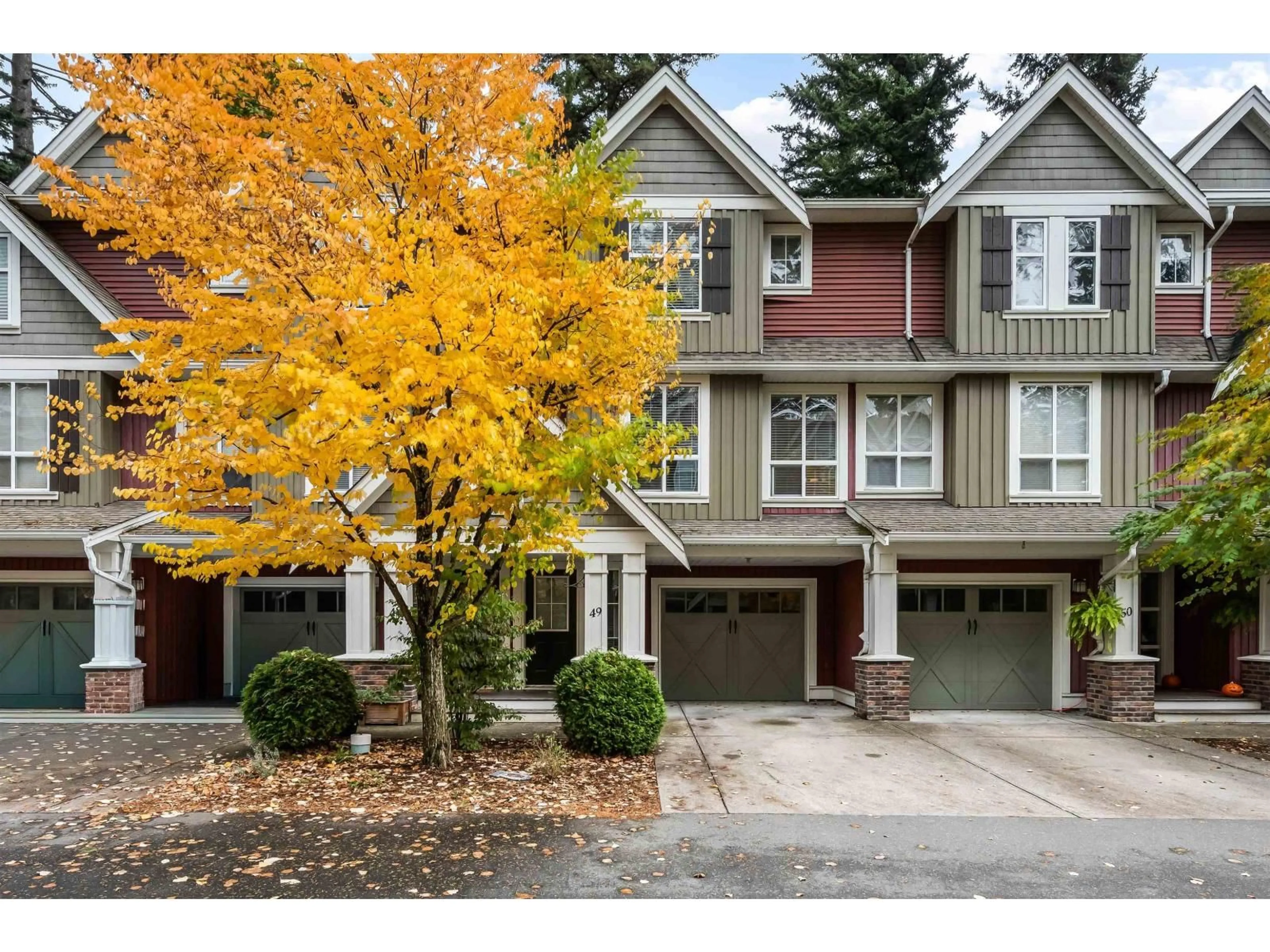 Home with vinyl exterior material, street for 49 - 5837 SAPPERS WAY, Chilliwack British Columbia V2R0G4