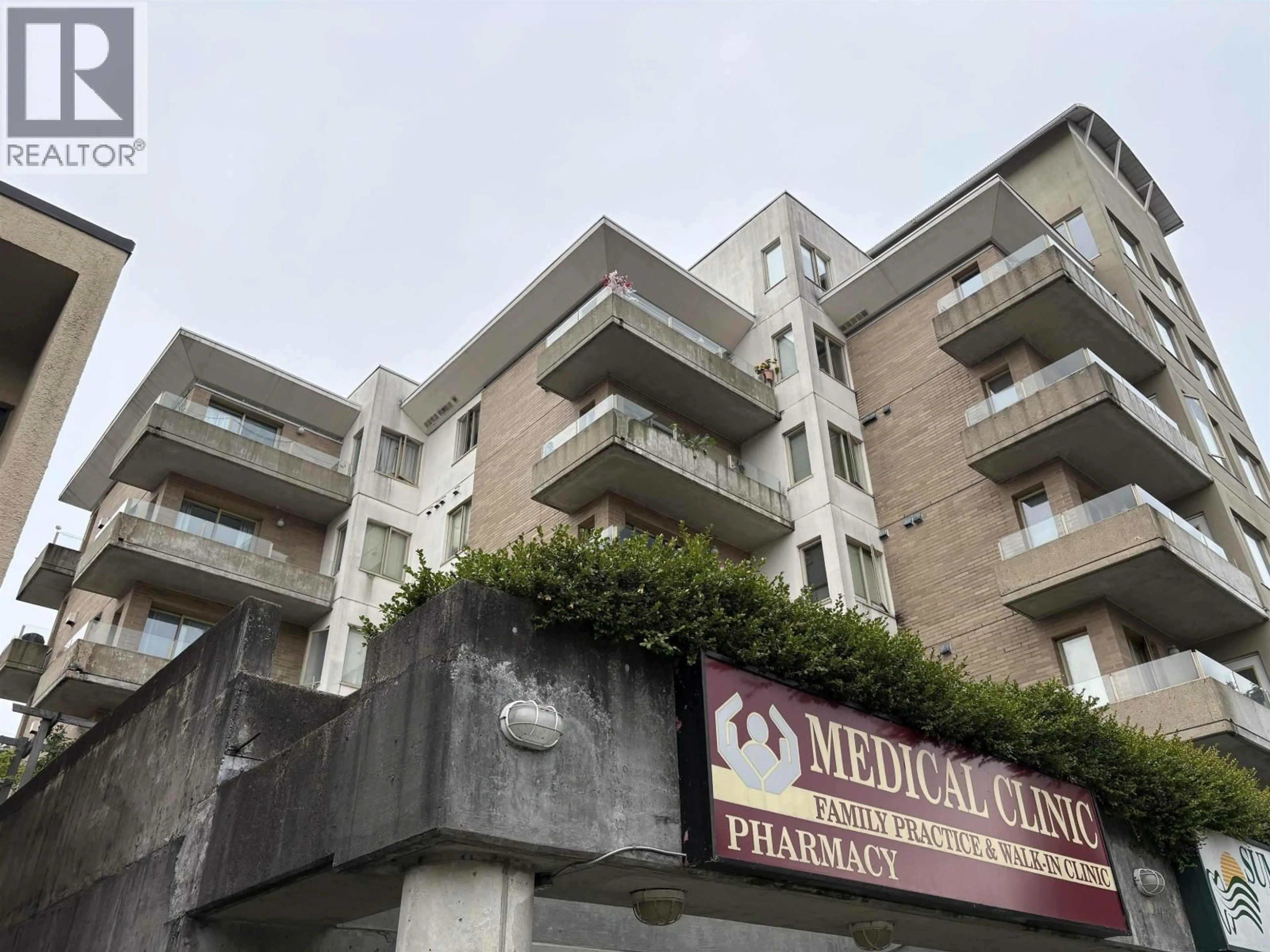 Unknown for 204 - 137 17TH STREET, North Vancouver British Columbia V7M1V5