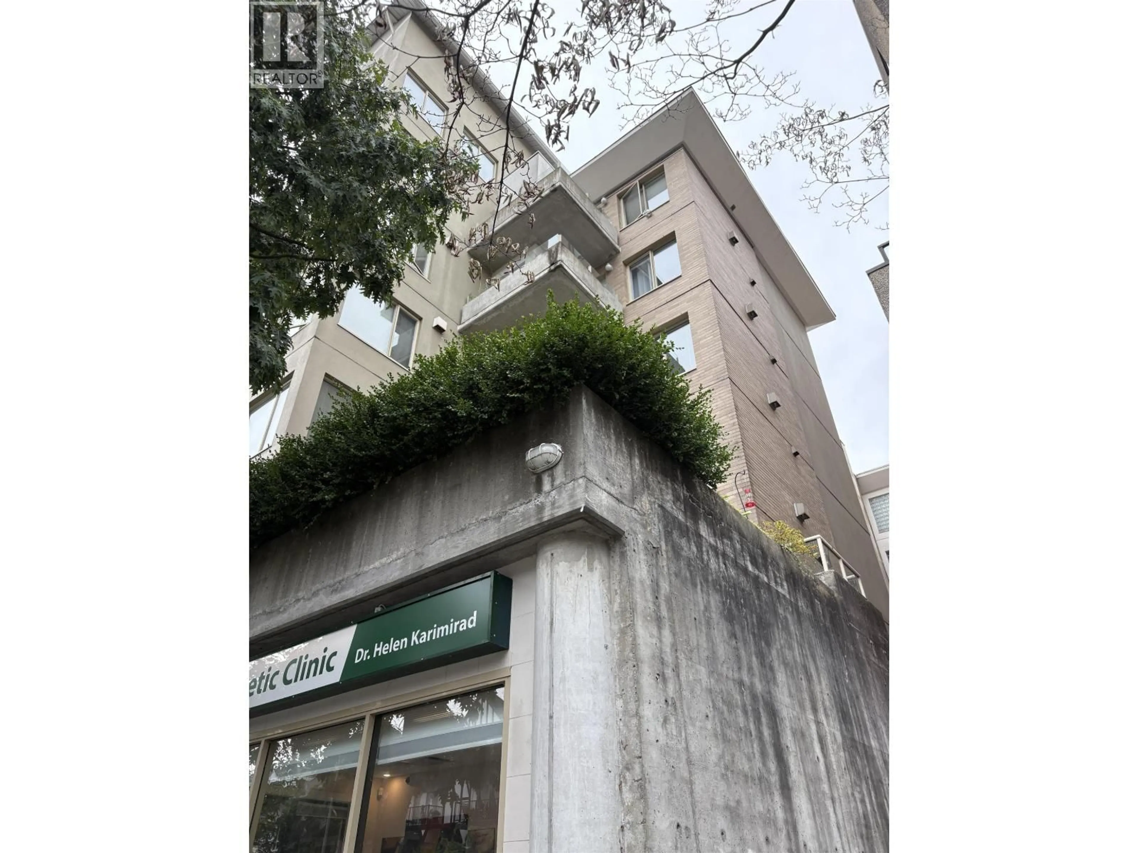Unknown for 204 - 137 17TH STREET, North Vancouver British Columbia V7M1V5