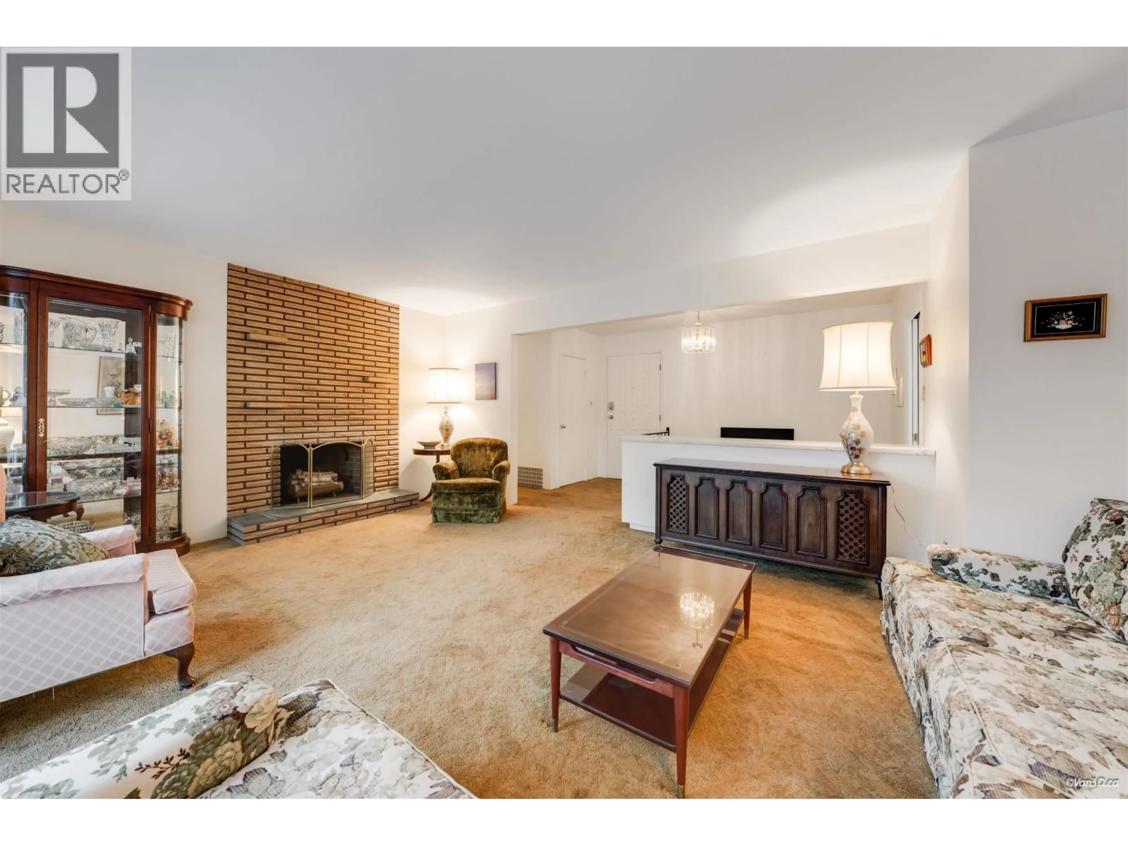 Living room with furniture, unknown for 854 KINSAC STREET, Coquitlam British Columbia V3J4T7