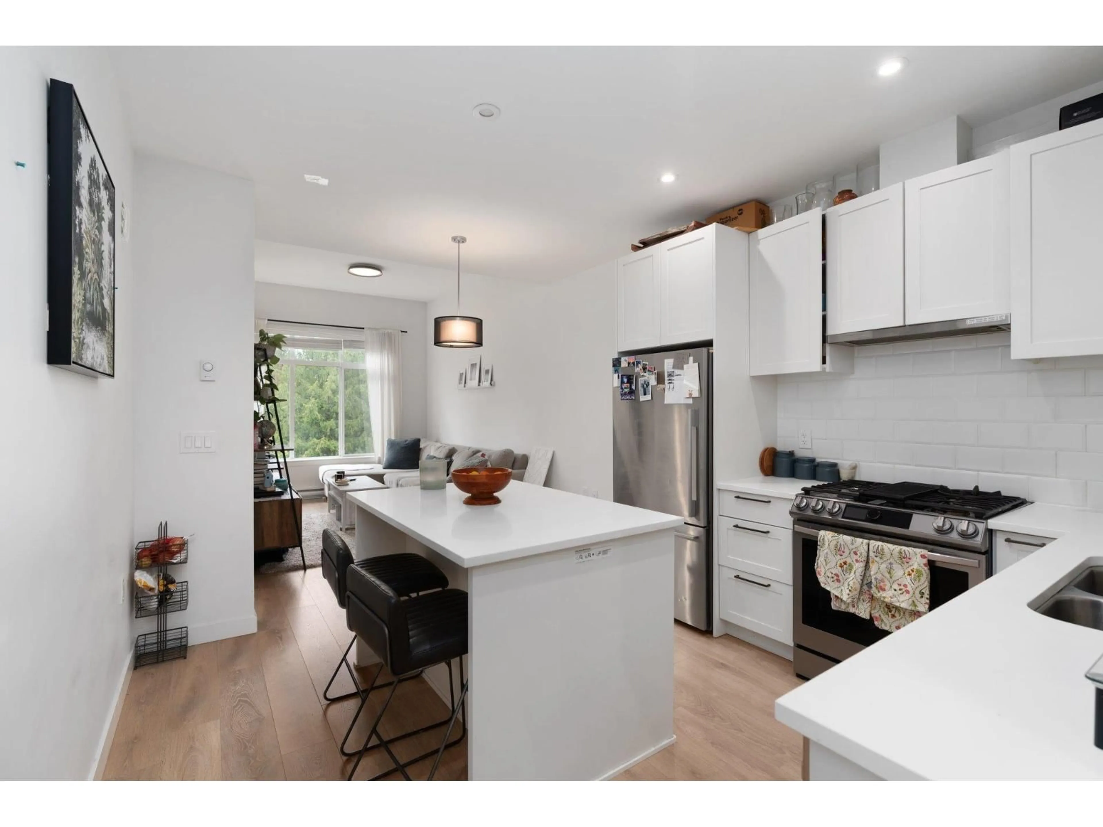 Open concept kitchen, unknown for 414 - 5415 BRYDON, Langley British Columbia V3A0N4