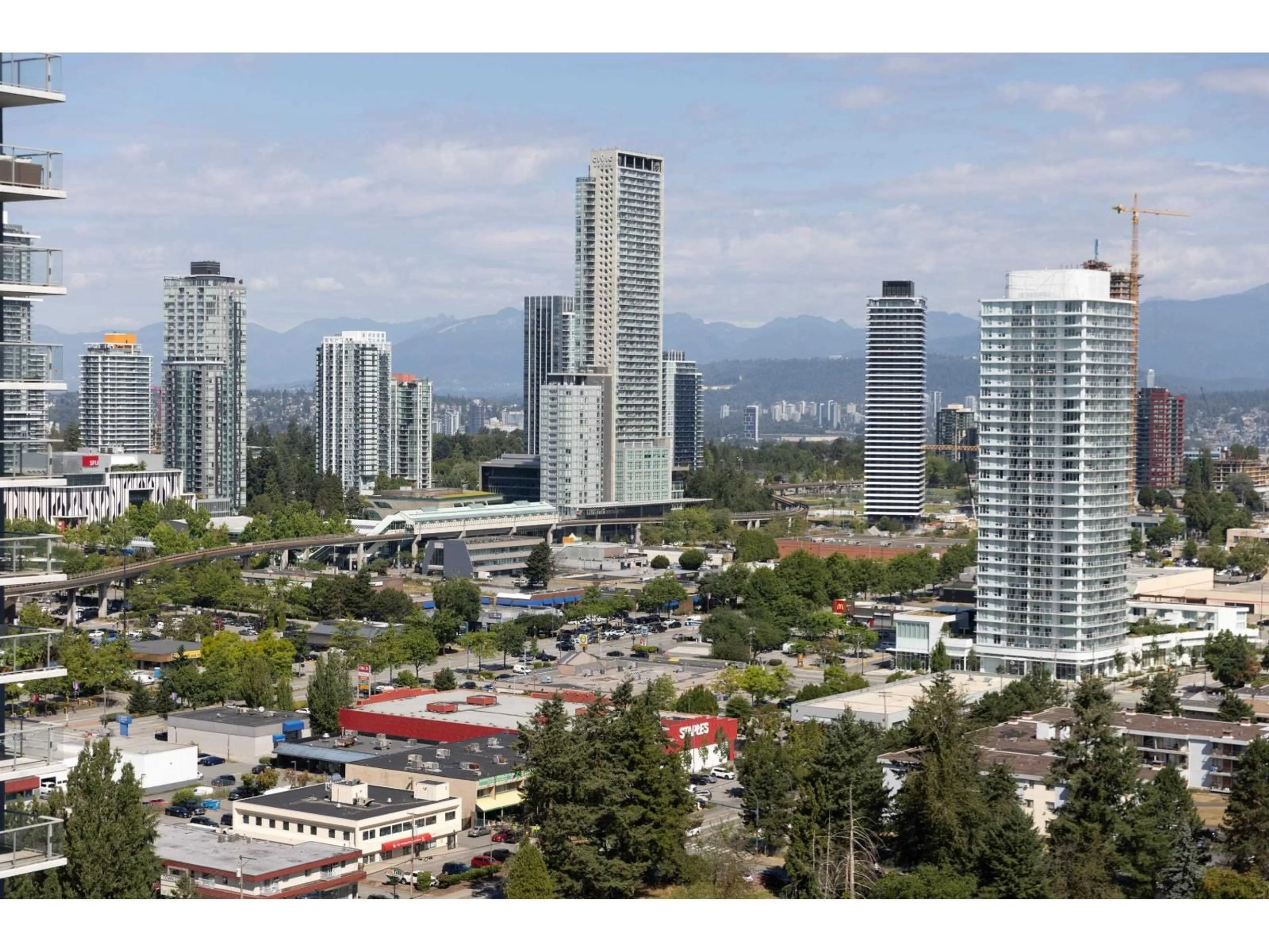 Blurry image for 610 - 13778 100, Surrey British Columbia V3T0V3