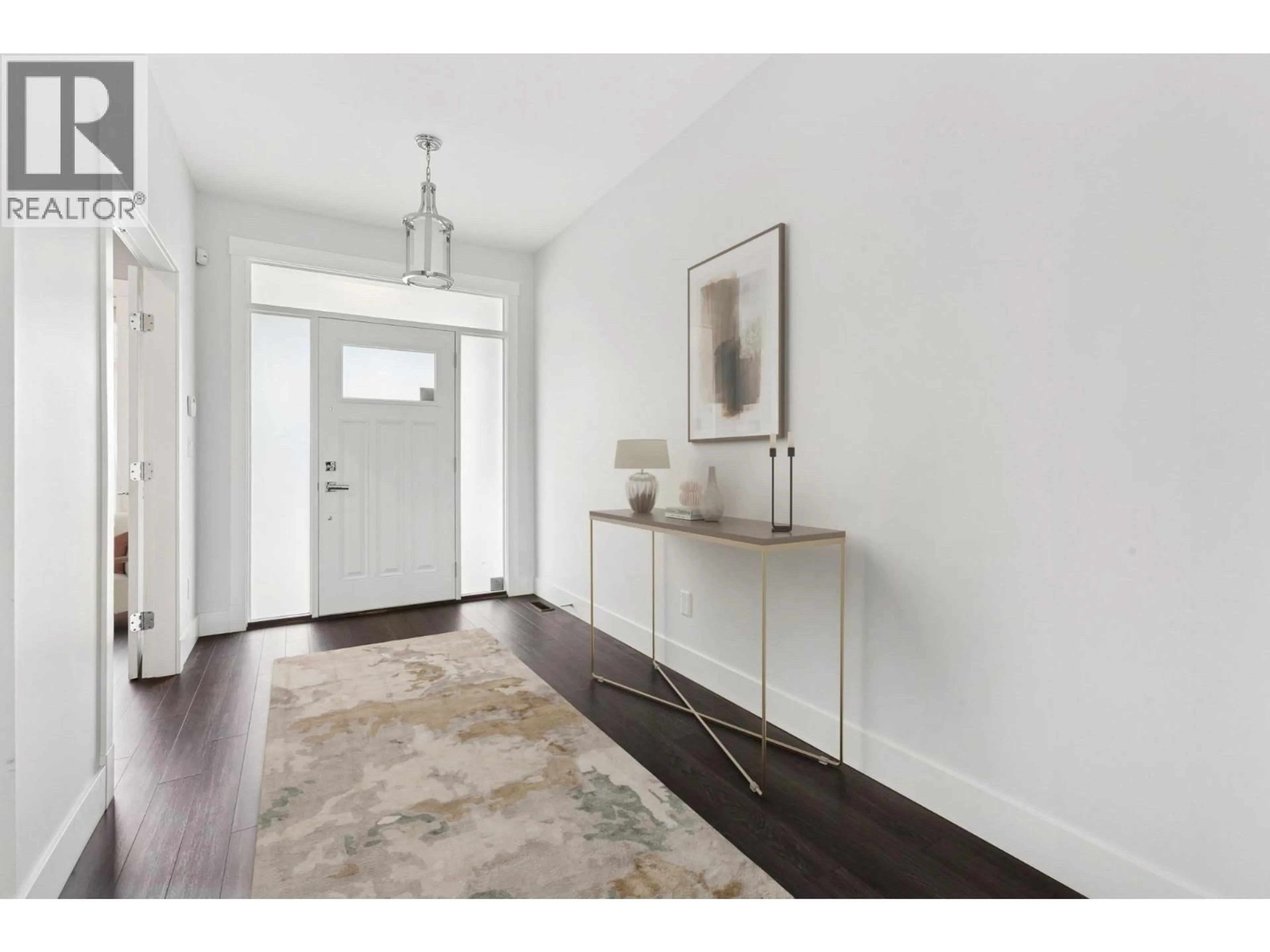 Indoor entryway for 4668 ROBIN LANE, Tsawwassen British Columbia V4M0B4
